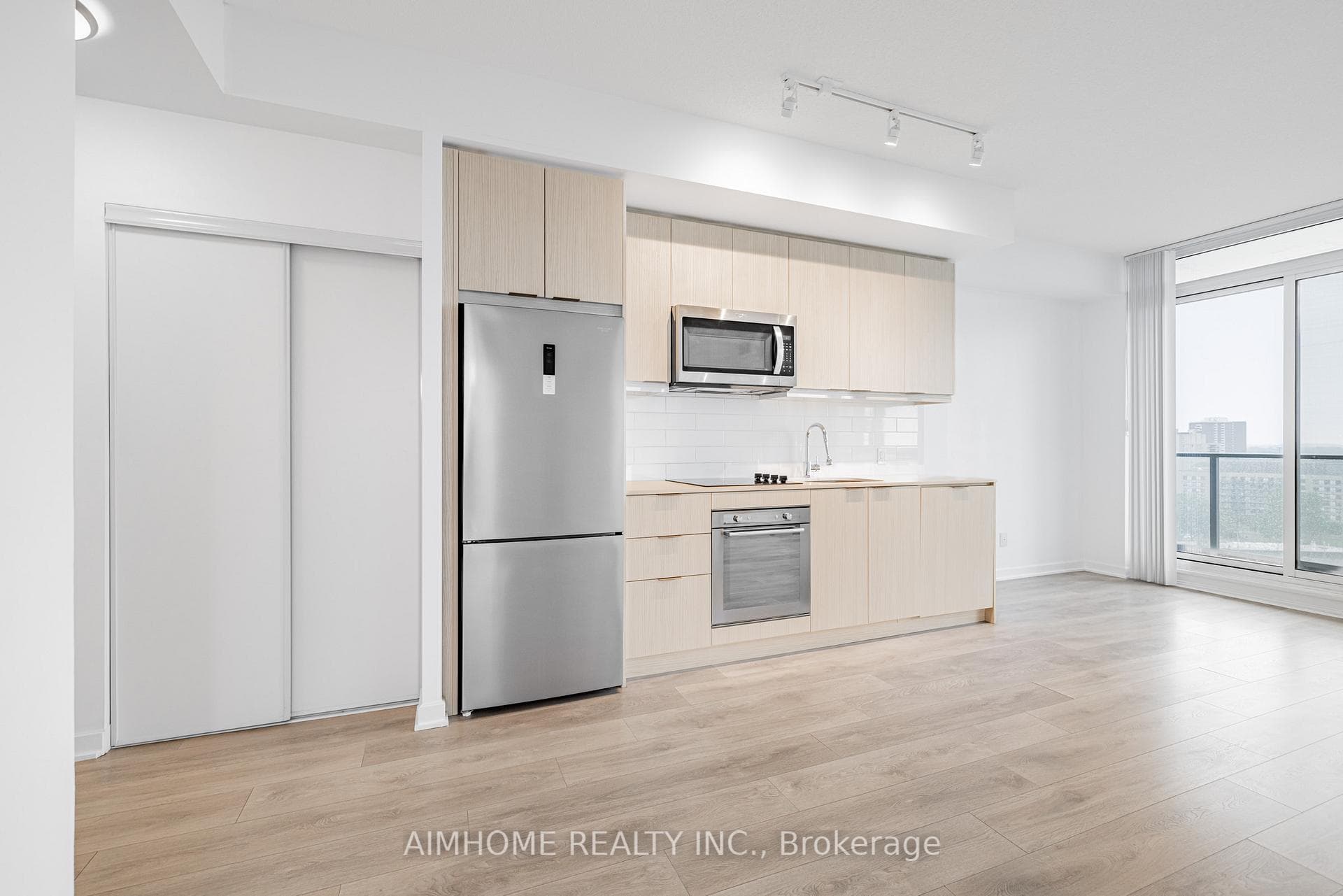 38 Forest Manor Road Unit 1104 photo 8