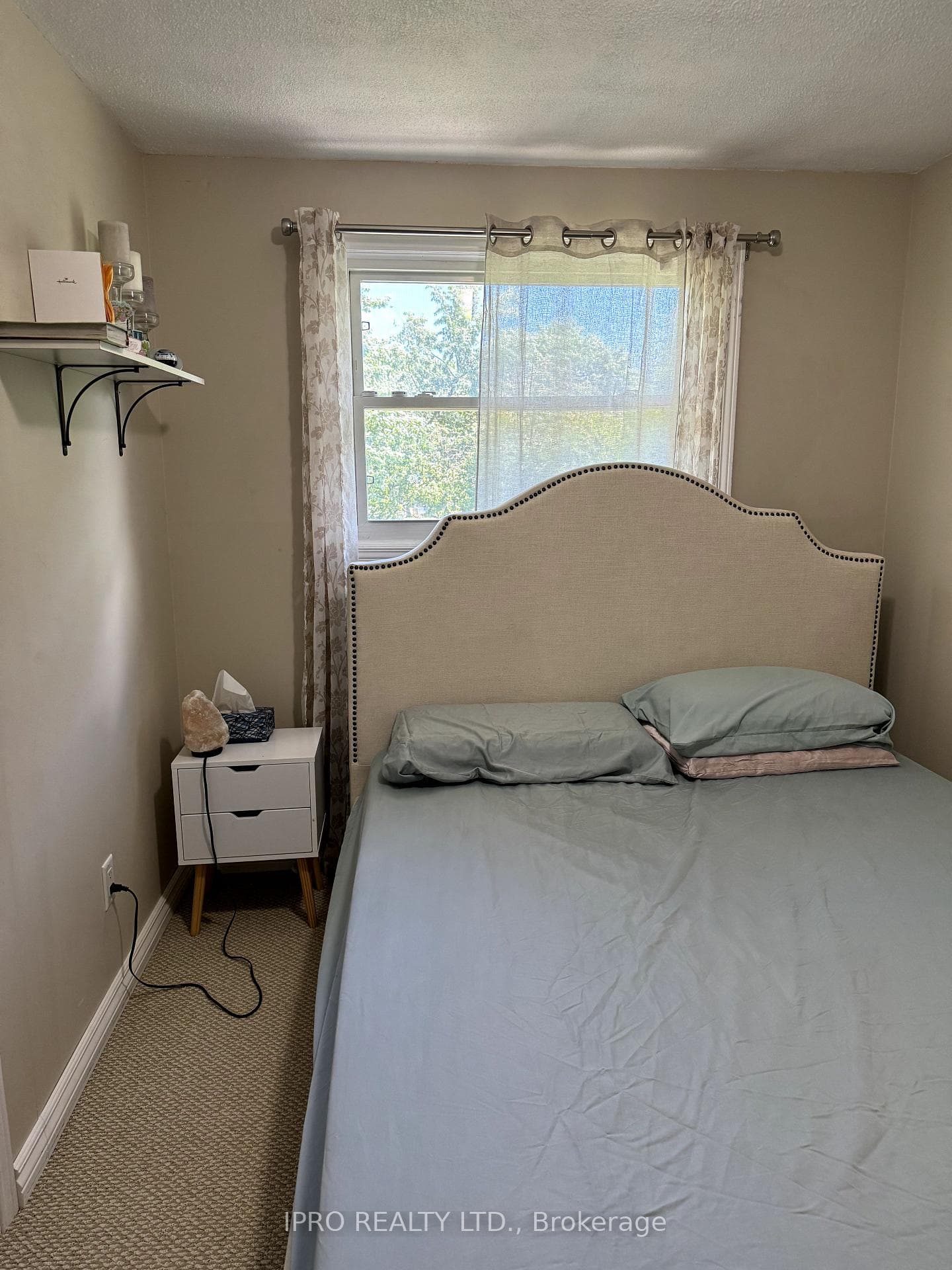 50 Graystone Crescent photo 5