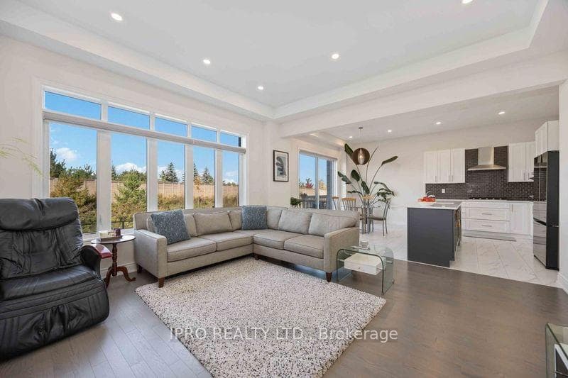 99 Black Walnut Court photo 4