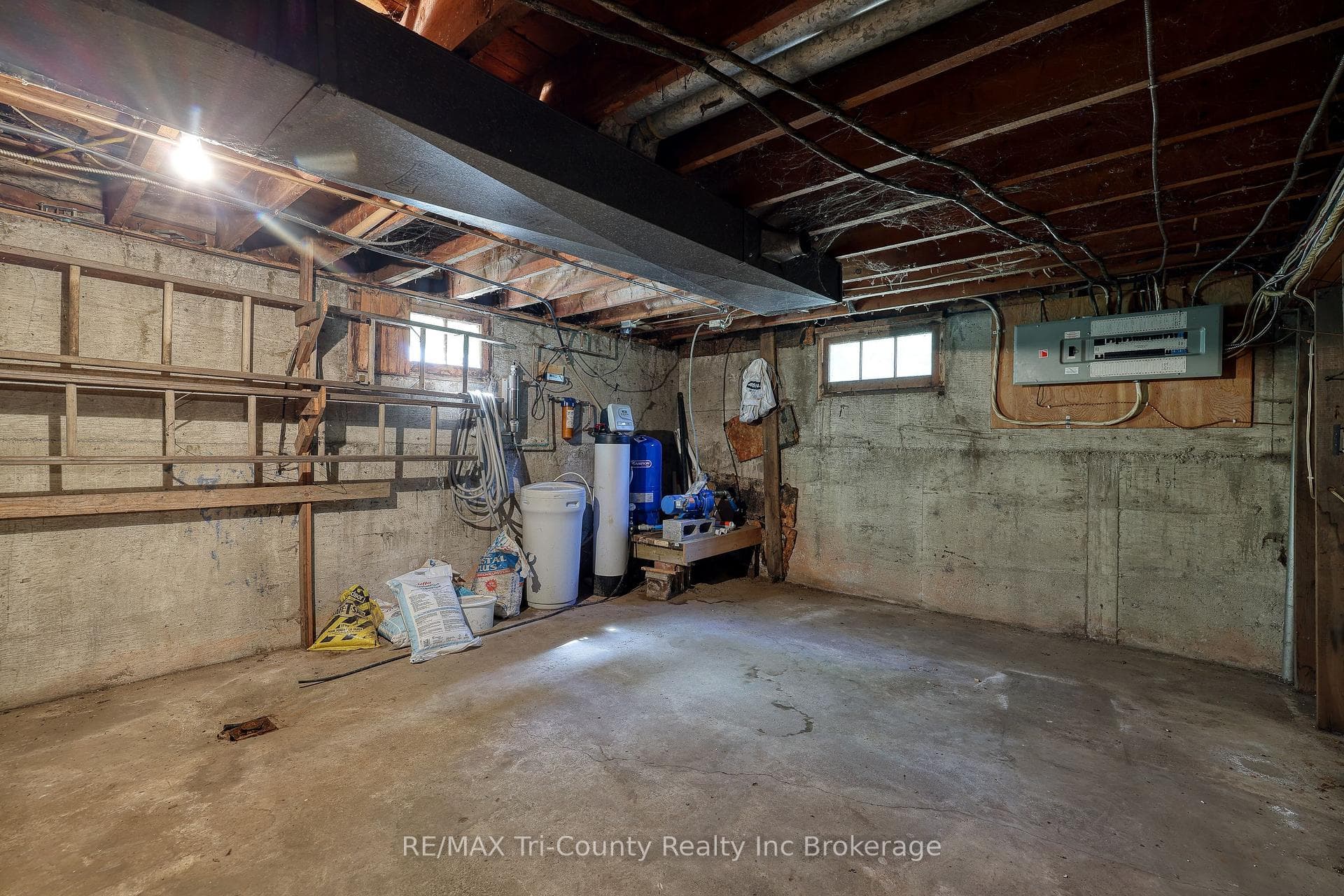 54427 Talbot Line photo 31