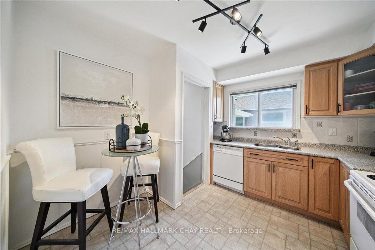 93 Clonmore Drive photo 11