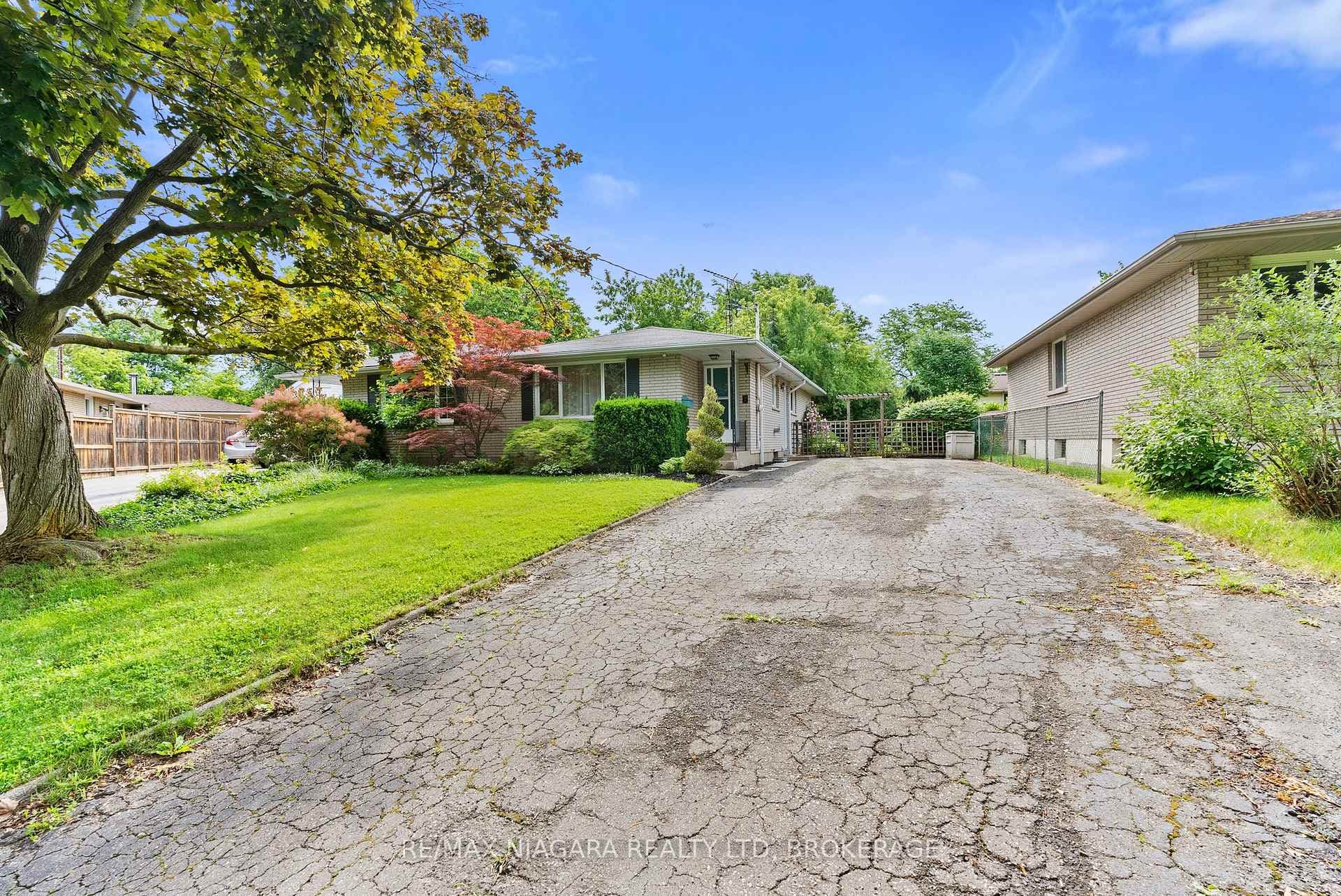 6 Bedford Court photo 41