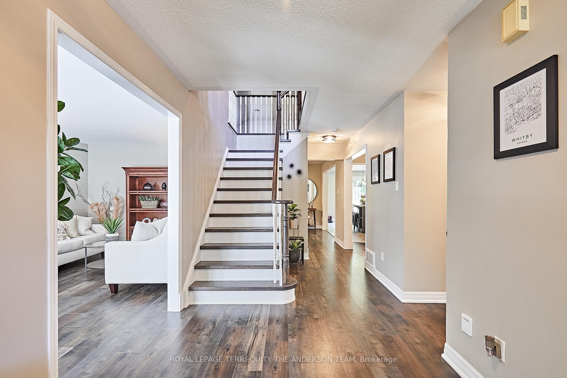 20 Allayden Drive photo 1