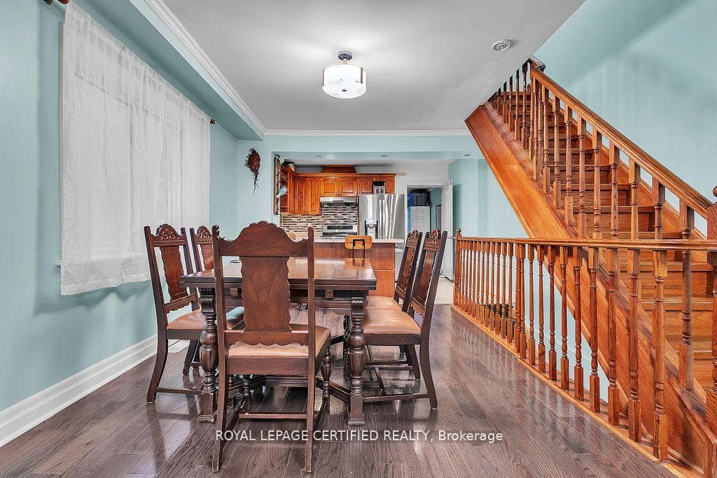 469 Old Weston Road photo 3