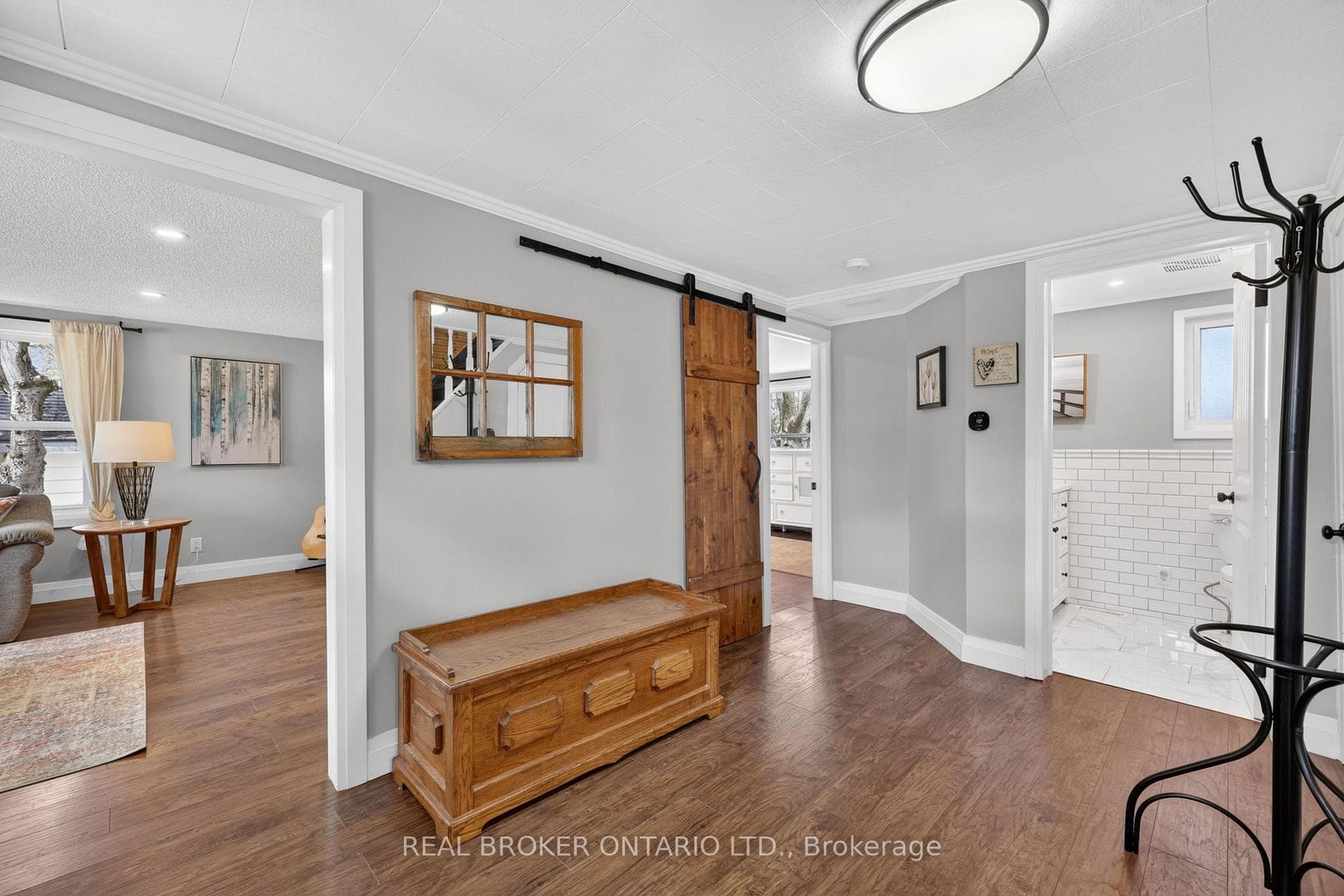 Foyer entry