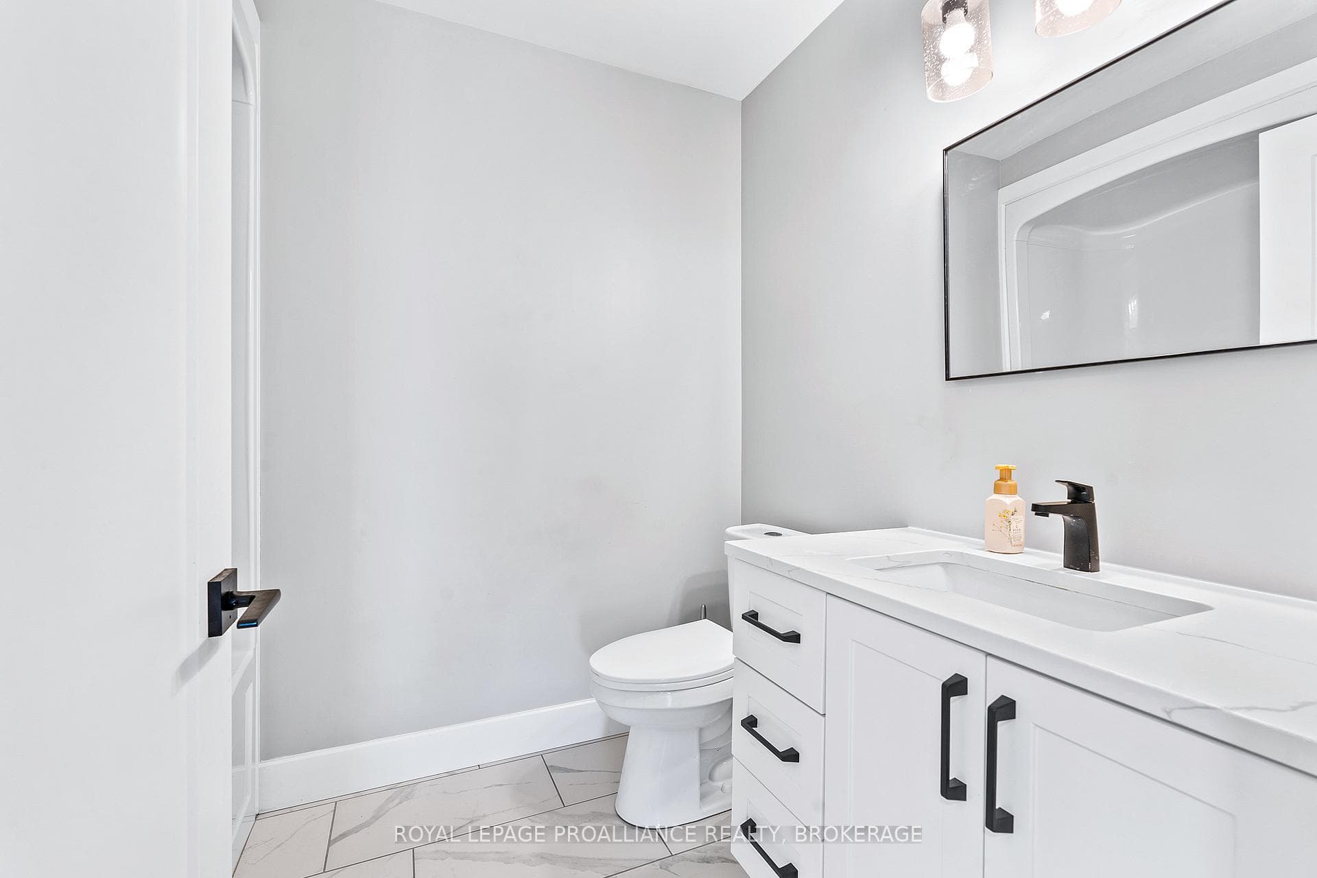 12 Dusenbury Crescent photo 26