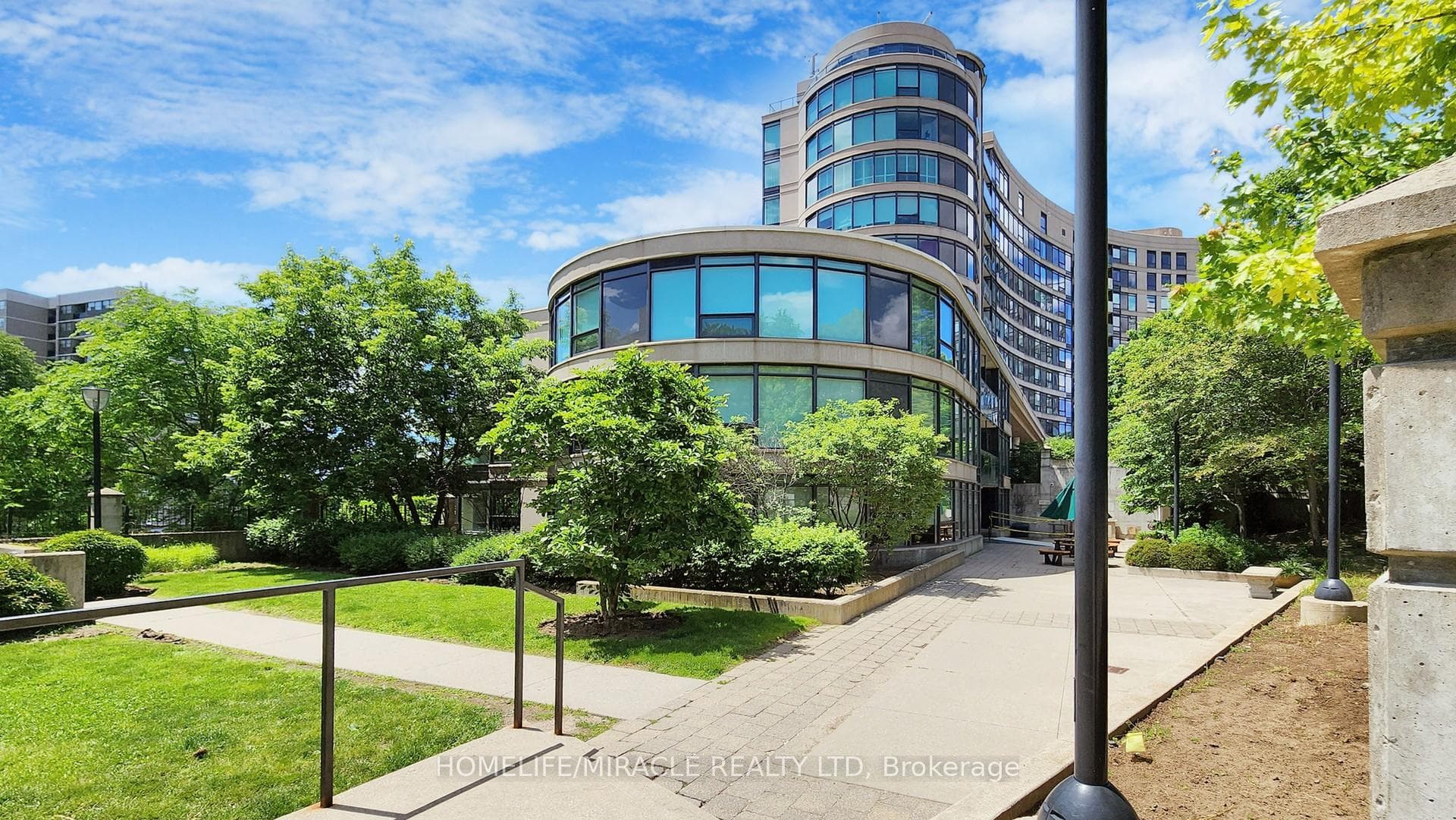 18 Valley Woods Road Unit Ph311 photo 48