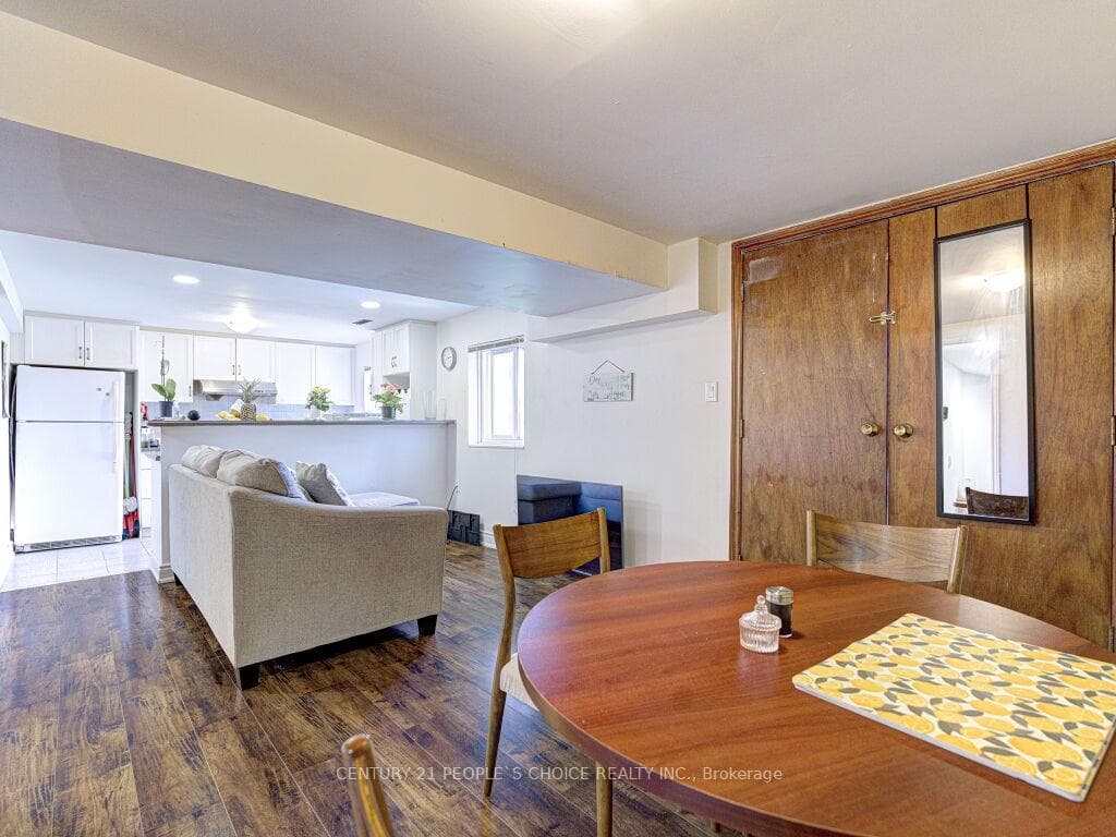 103 Whitchurch Mews photo 40