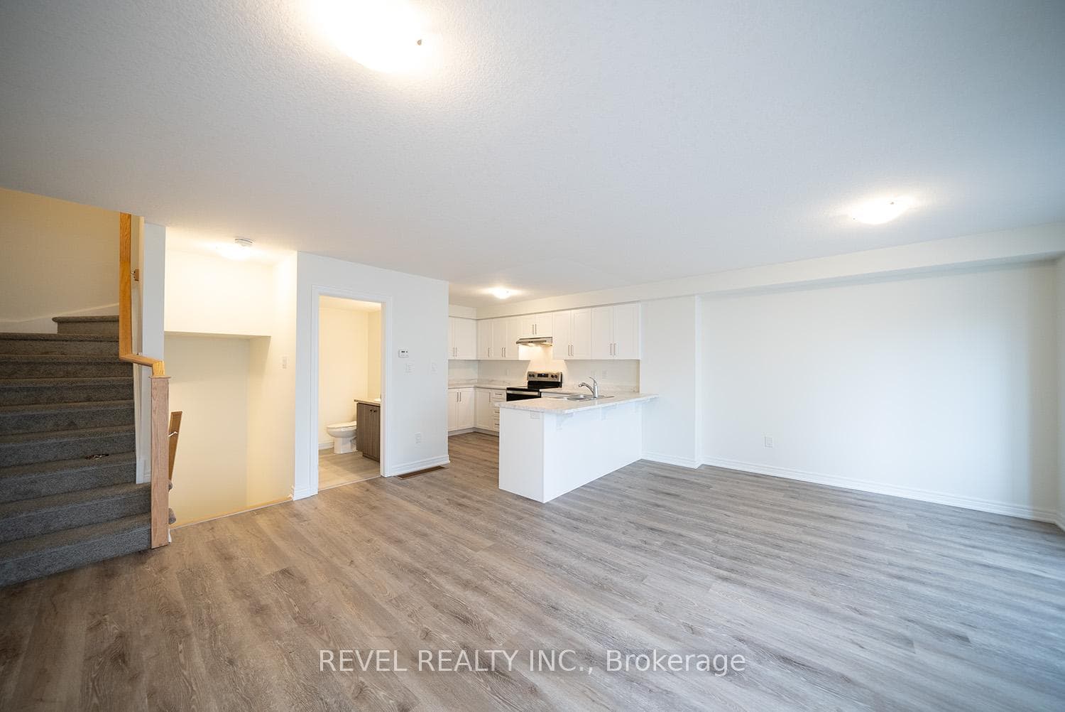 11 Roxanne Drive Unit 122 photo 6