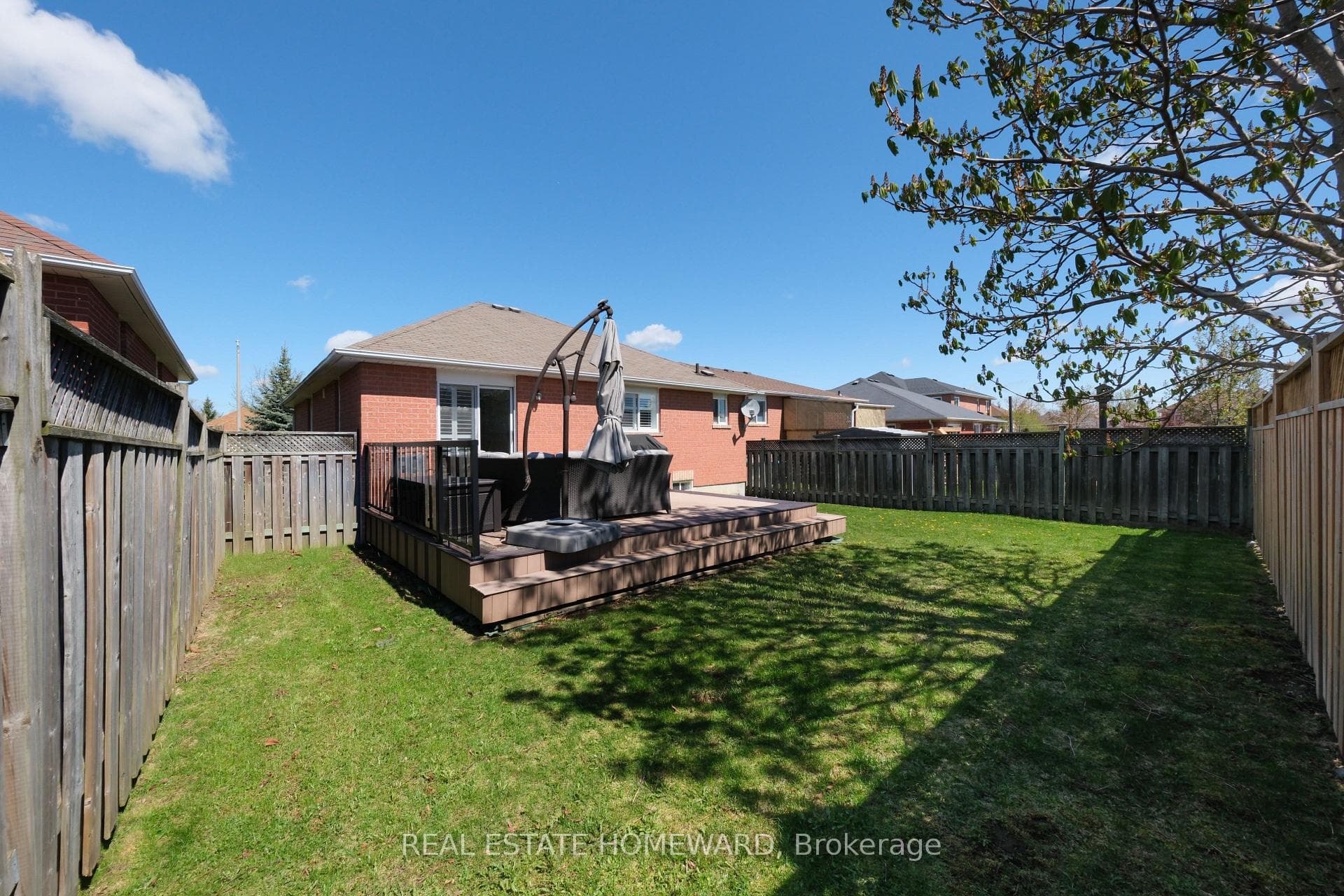 1283 Vincent Crescent photo 19
