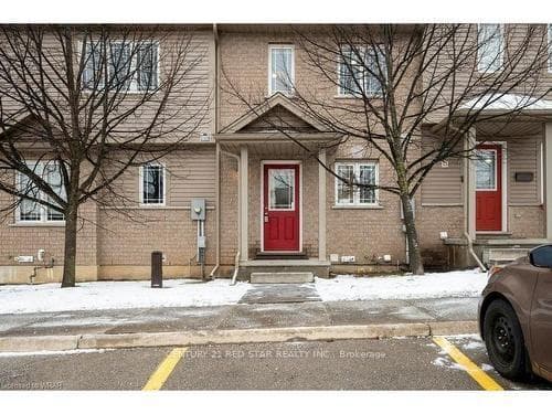 10 Foxglove Crescent Unit 12 photo 4