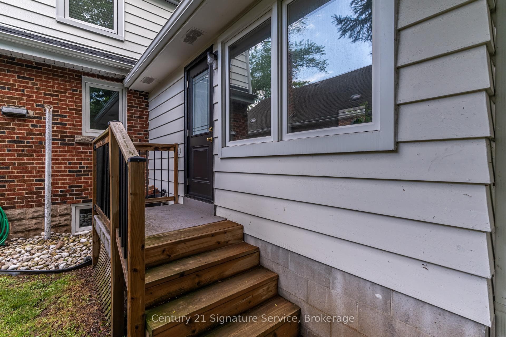 13 Allan Avenue photo 42