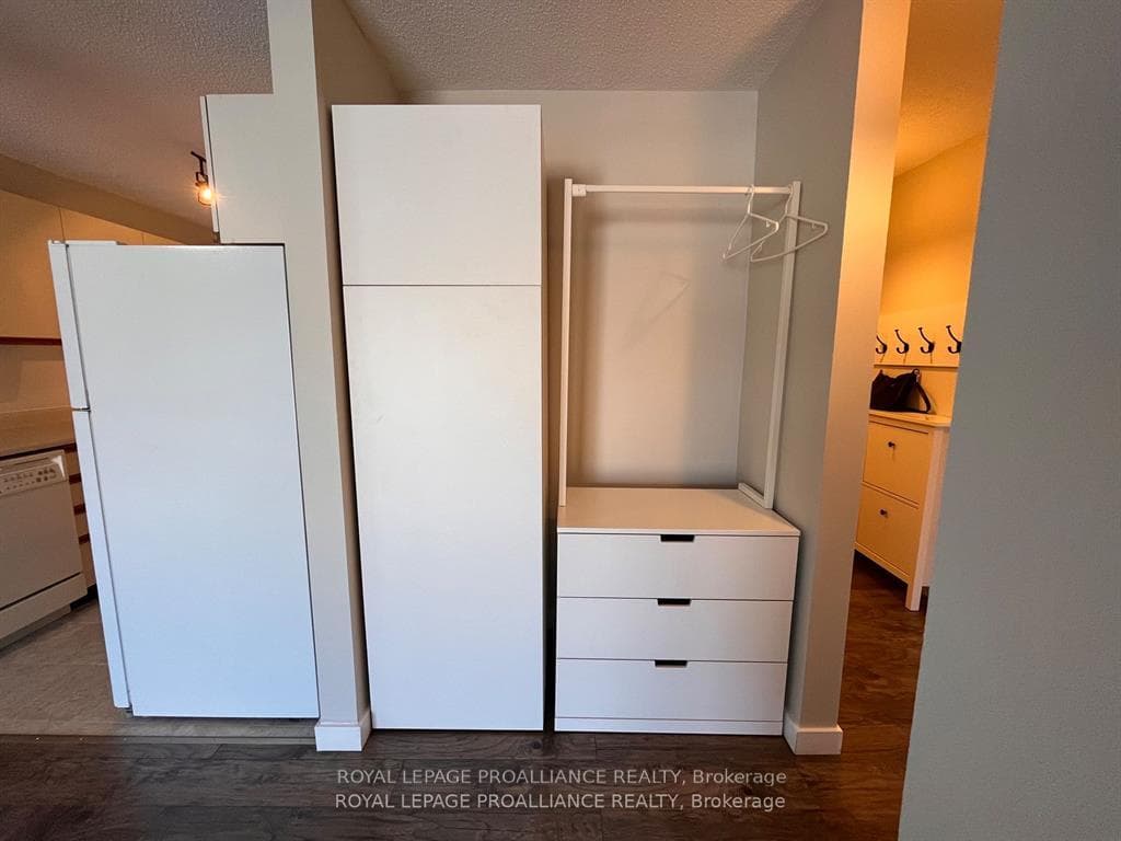 221 North Park Street Unit 201 photo 5