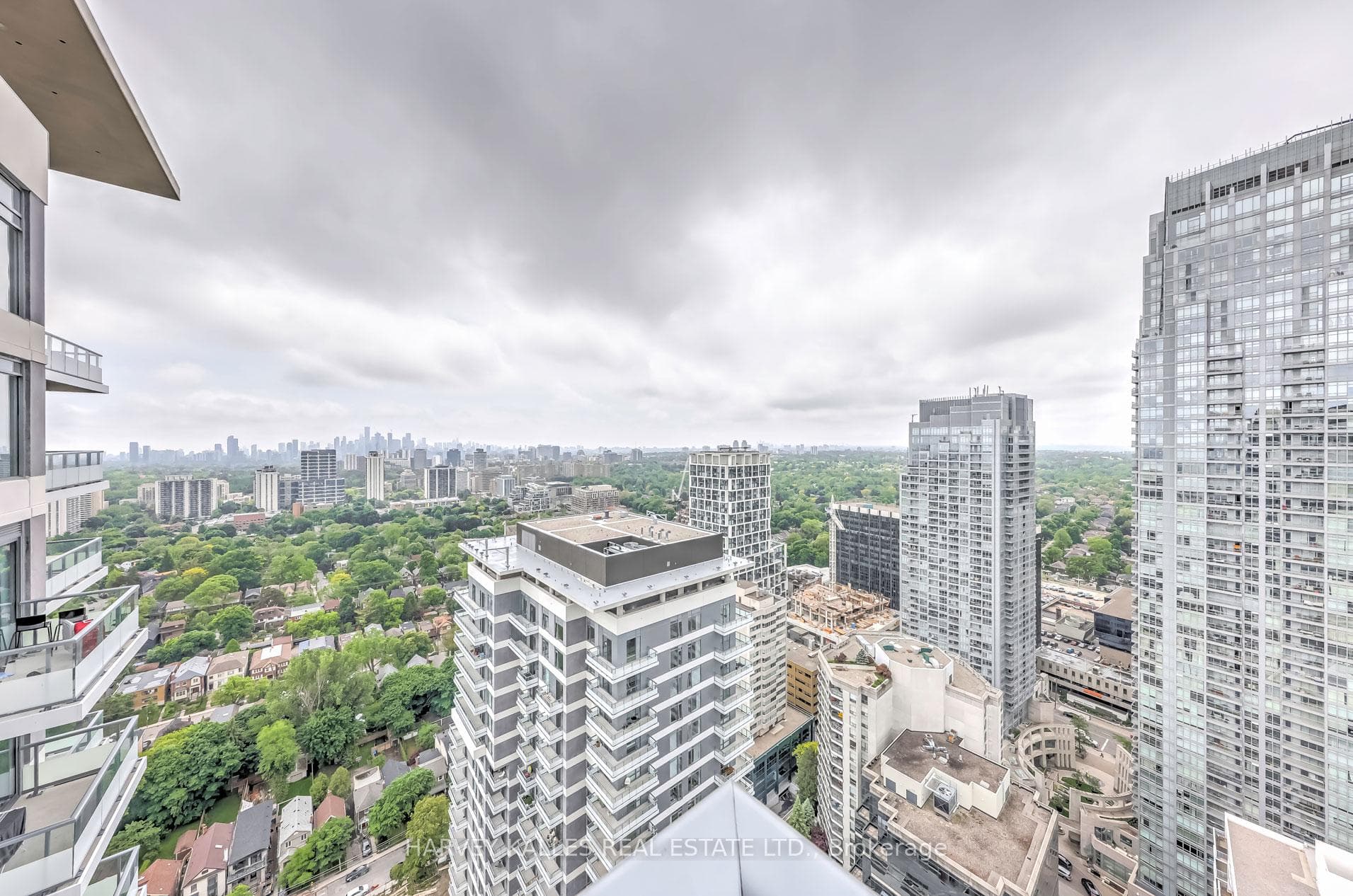 50 Dunfield Avenue Unit PH17 photo 15