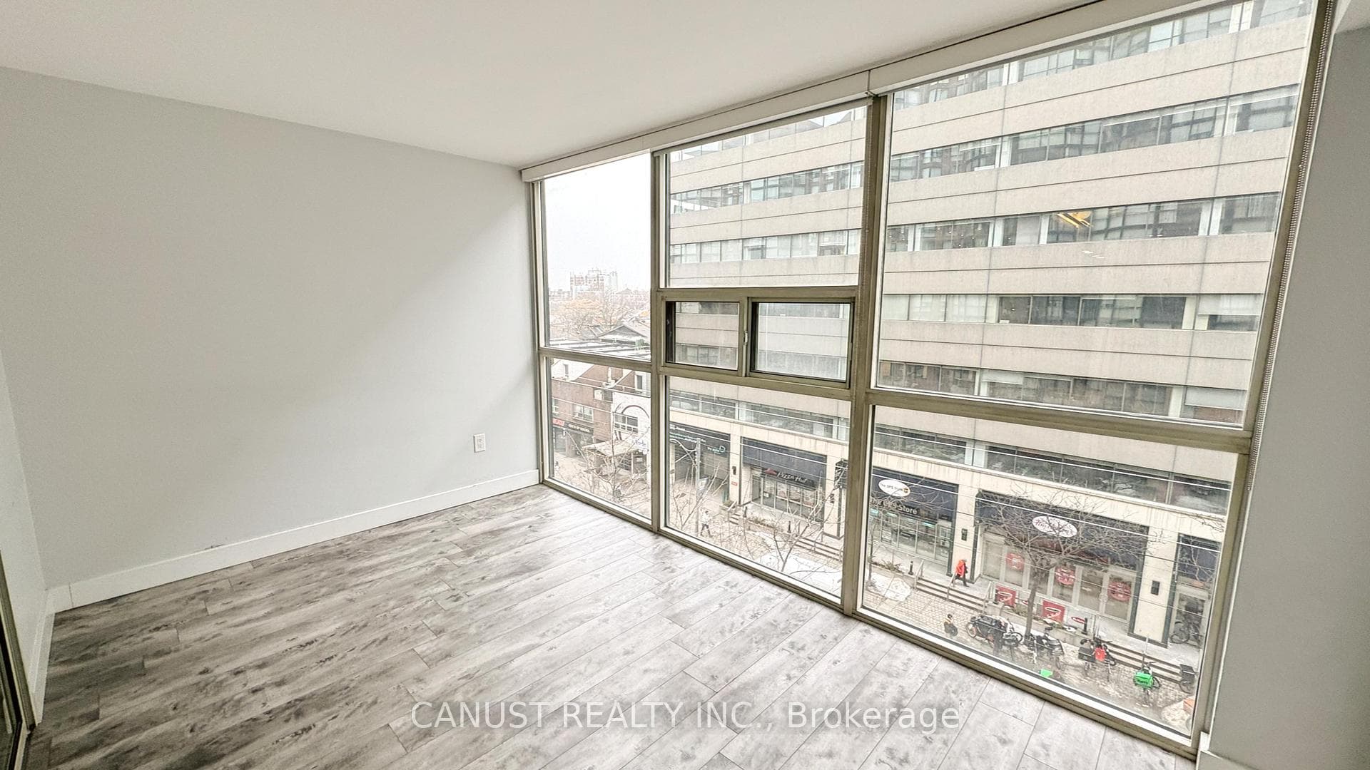 705 King Street Unit 608 photo 6