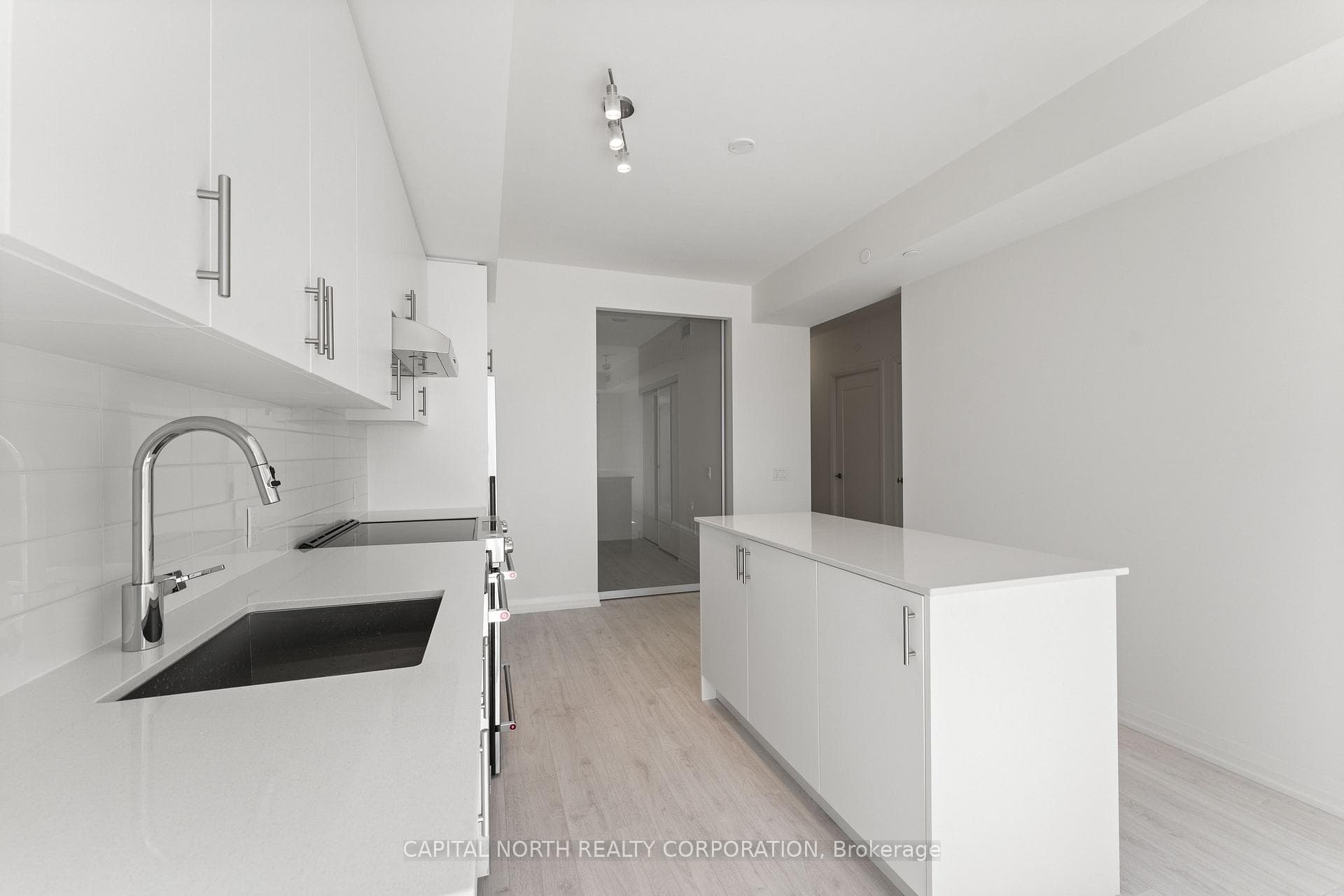 8960 Jane Street Unit 2322 photo 10