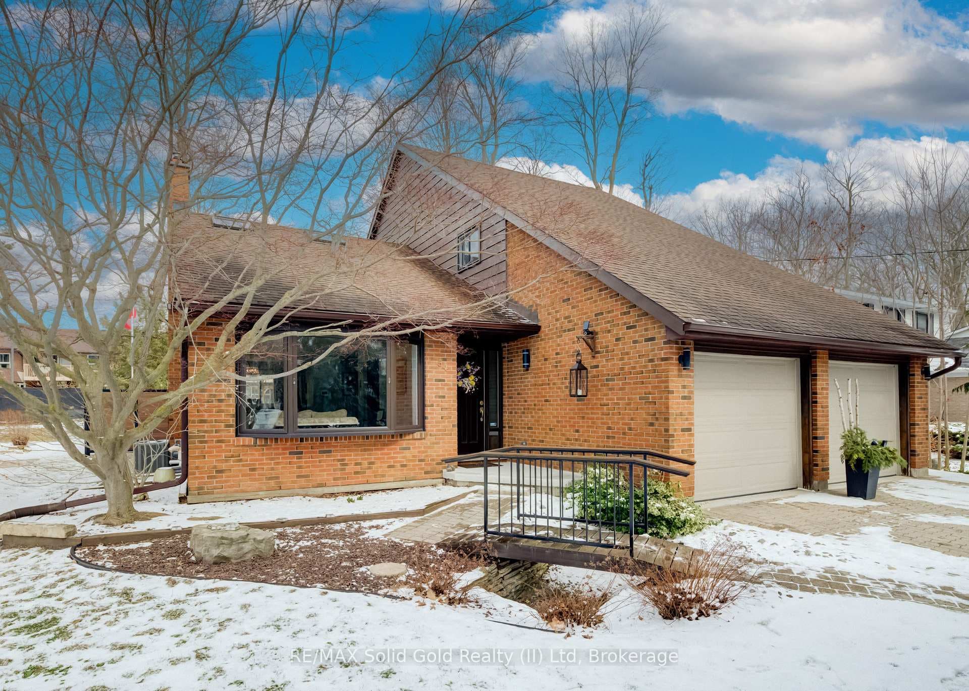 54 Glenwood Drive photo 1
