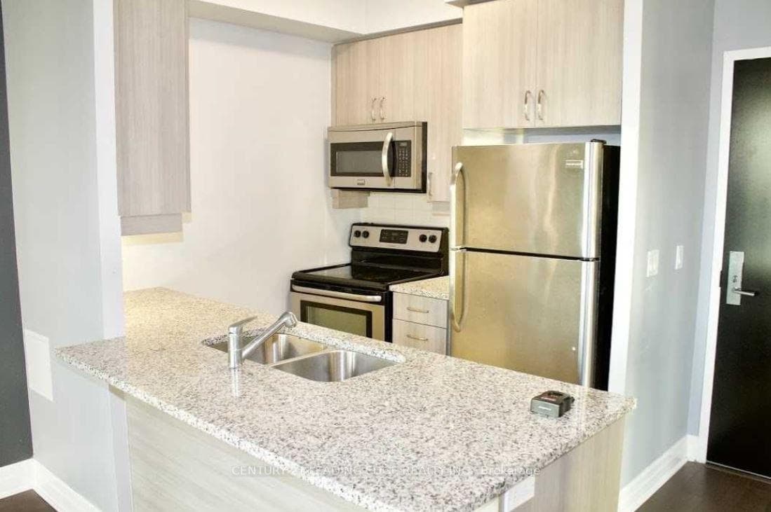 8110 Birchmount Road Unit 401 photo 10