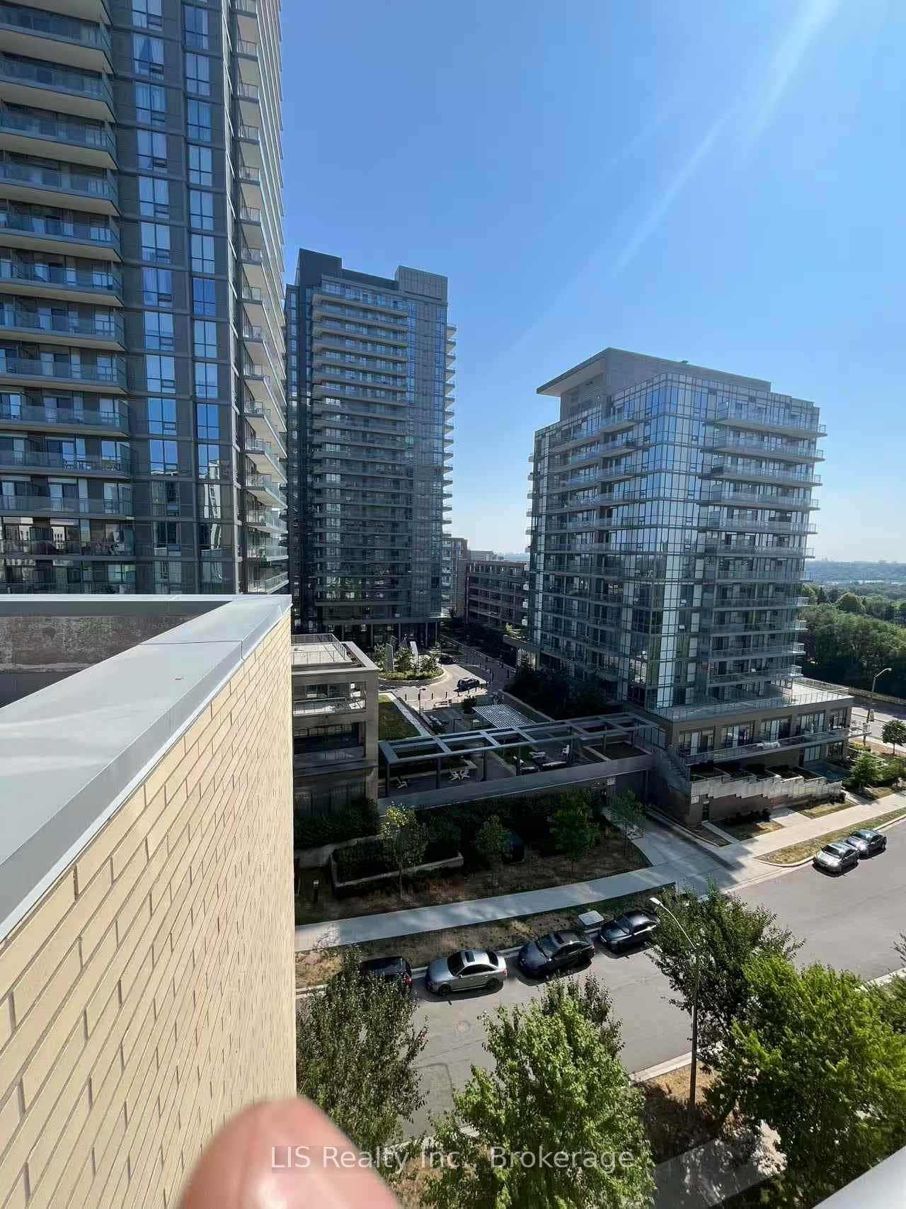 62 Forest Manor Road Unit 605 photo 16
