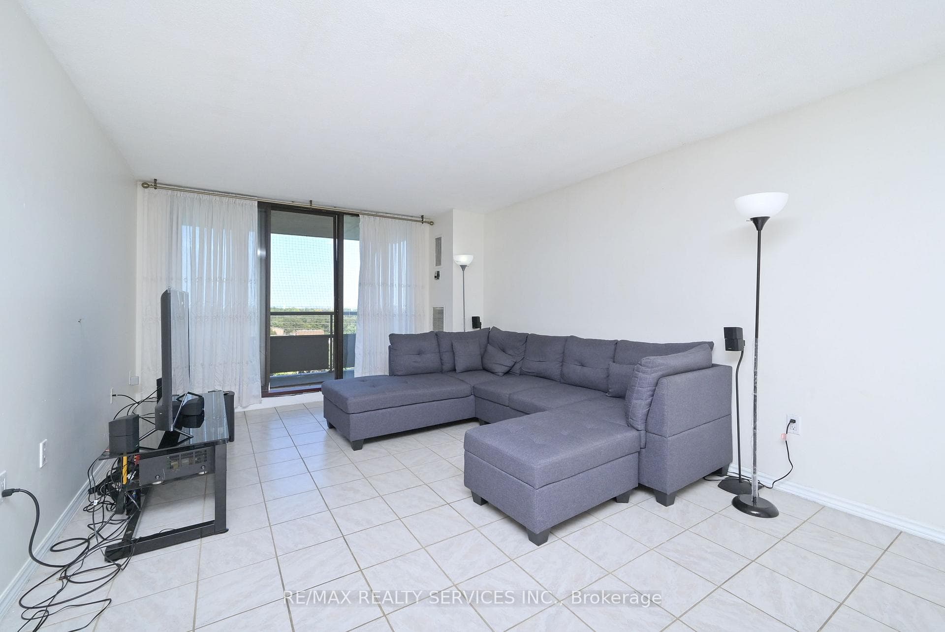4 Kings Cross Road Unit 801 photo 12