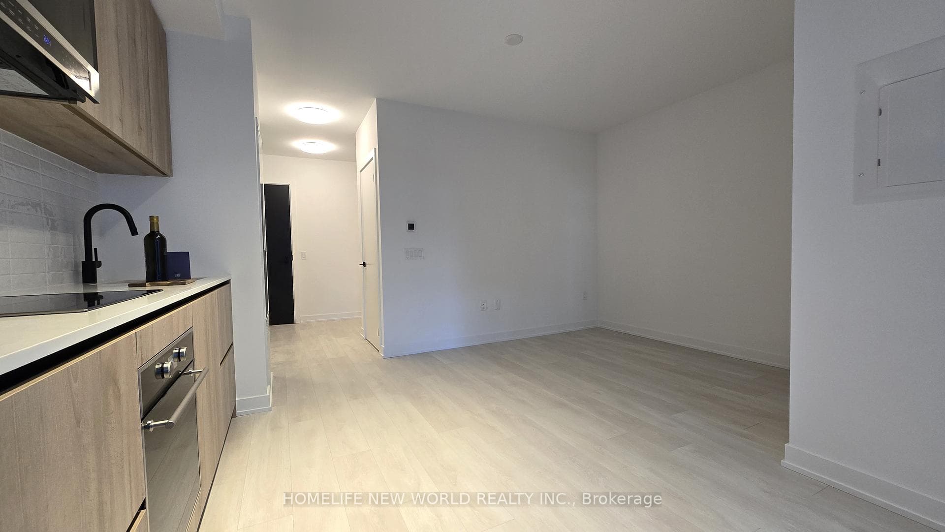 127 Broadway Avenue Unit 609 photo 3