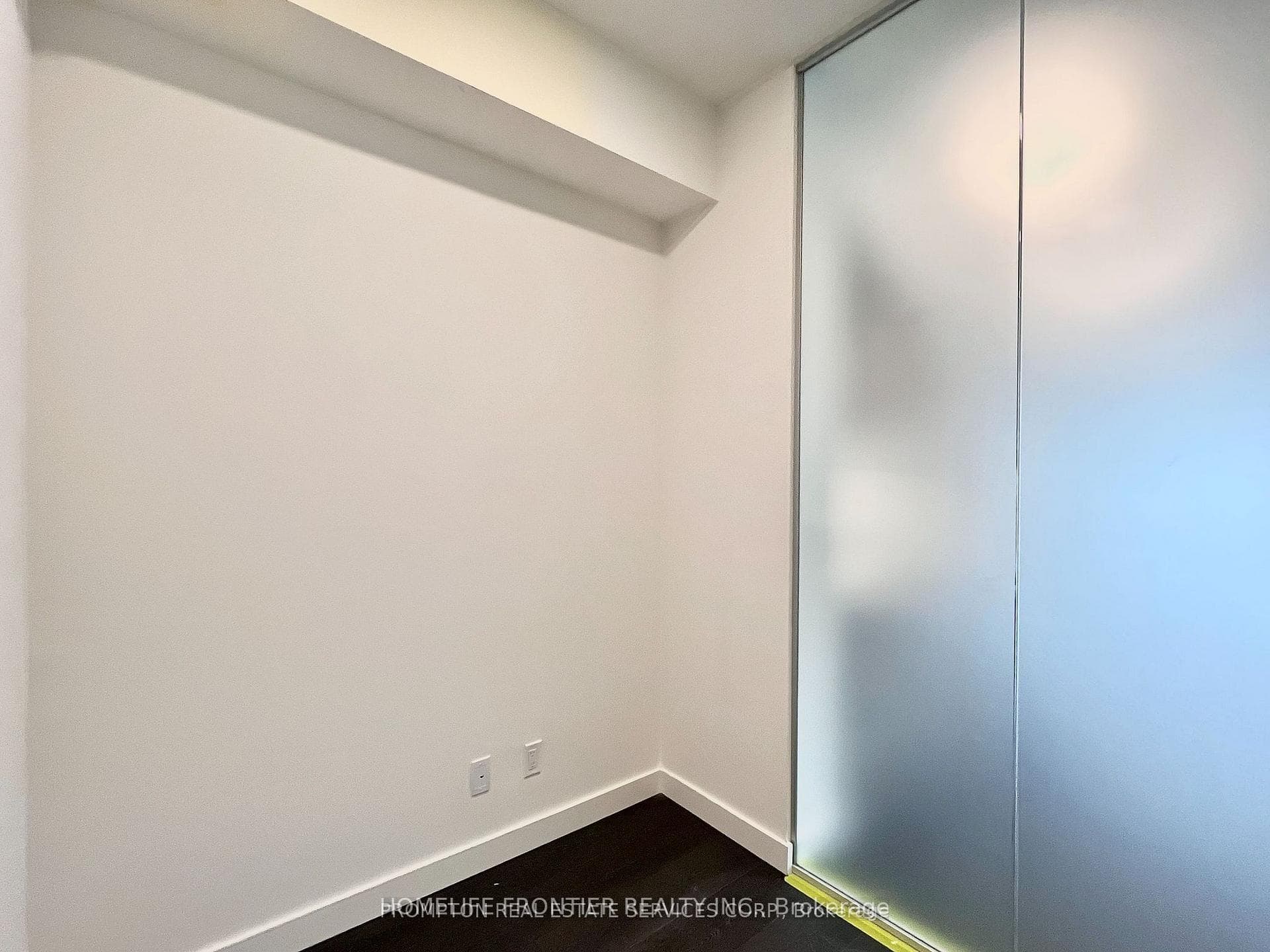27 Mcmahon Drive Unit 202 photo 25