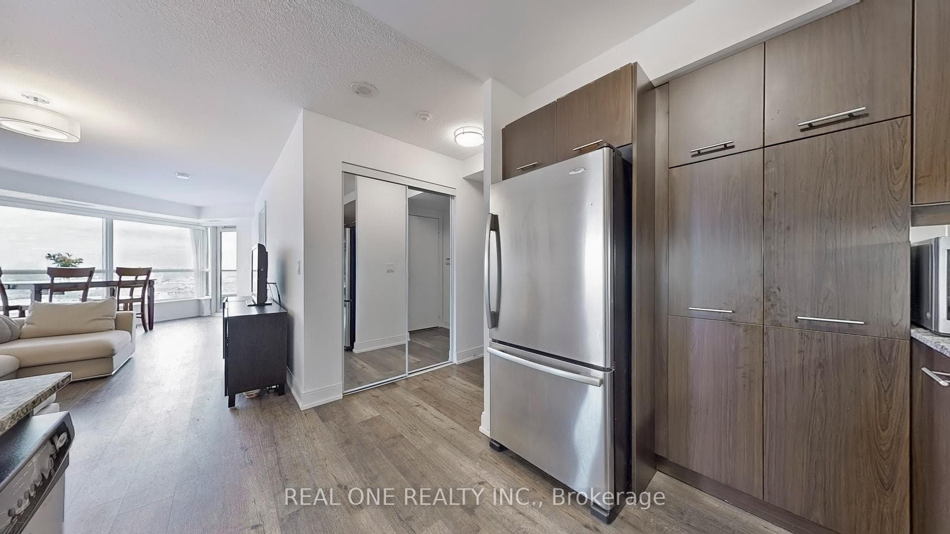125 Village Green Square Unit 2803 photo 28