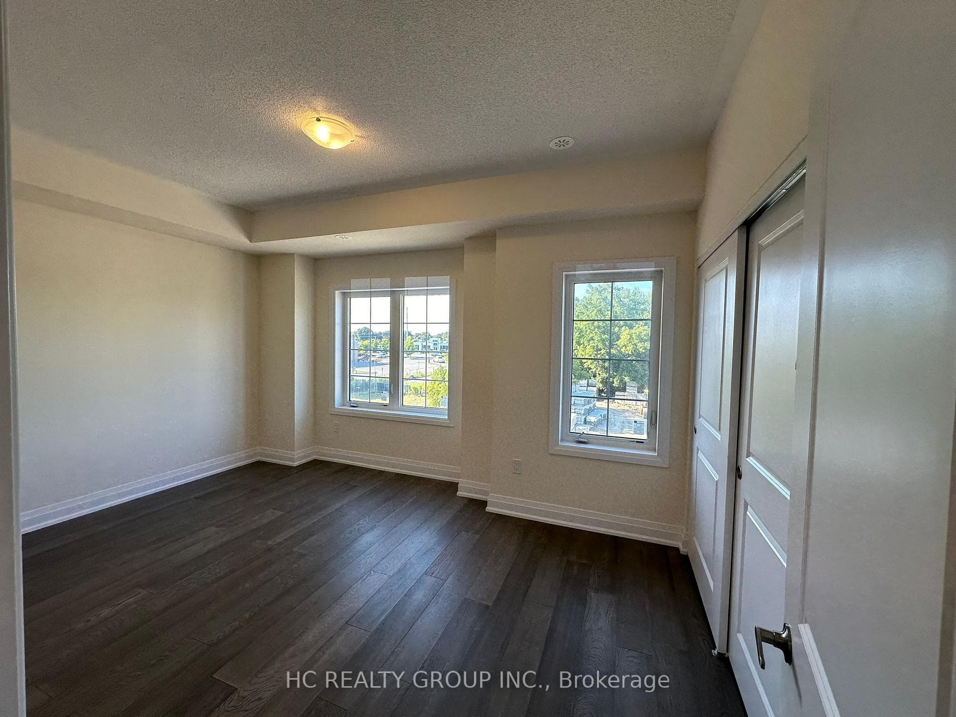 74 Clippers Crescent photo 11