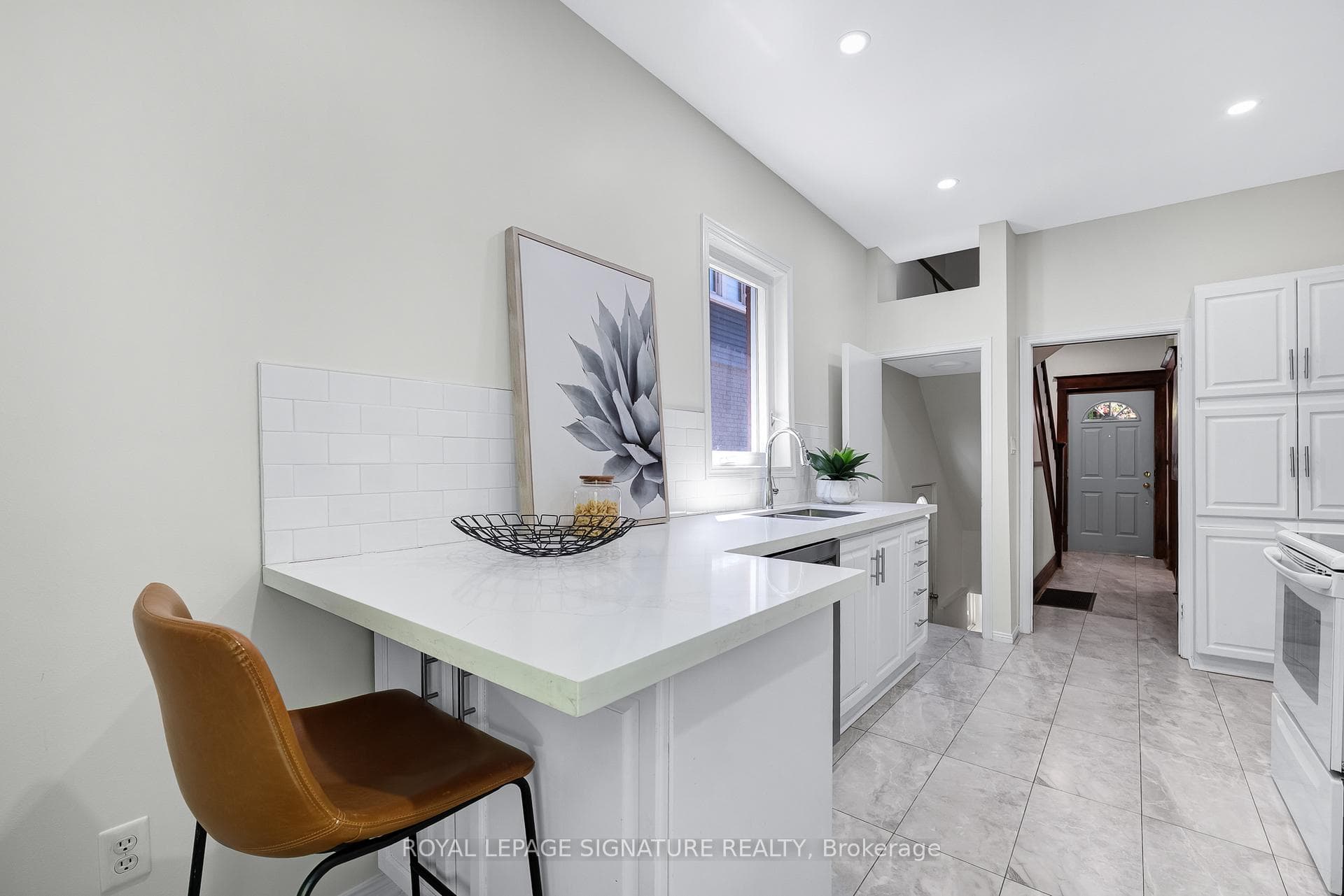 90 Roselawn Avenue photo 9