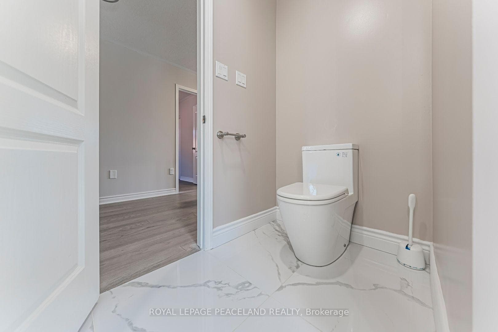 152 Flagstone Way photo 38