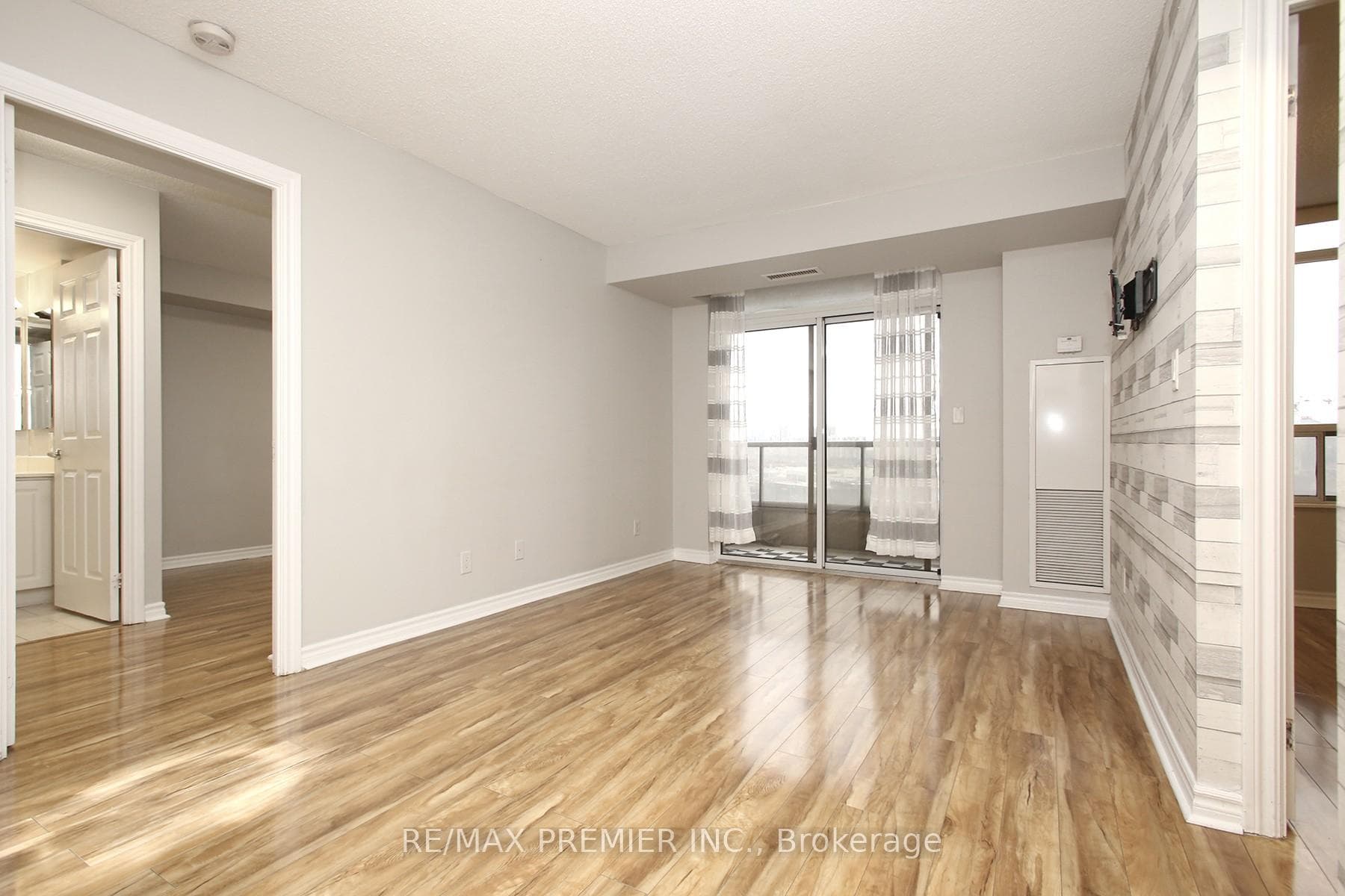 3888 Duke of York Boulevard Unit 1422 photo 18