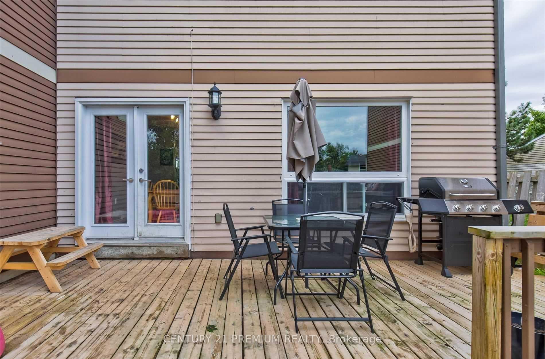24 Lampman Lane photo 13