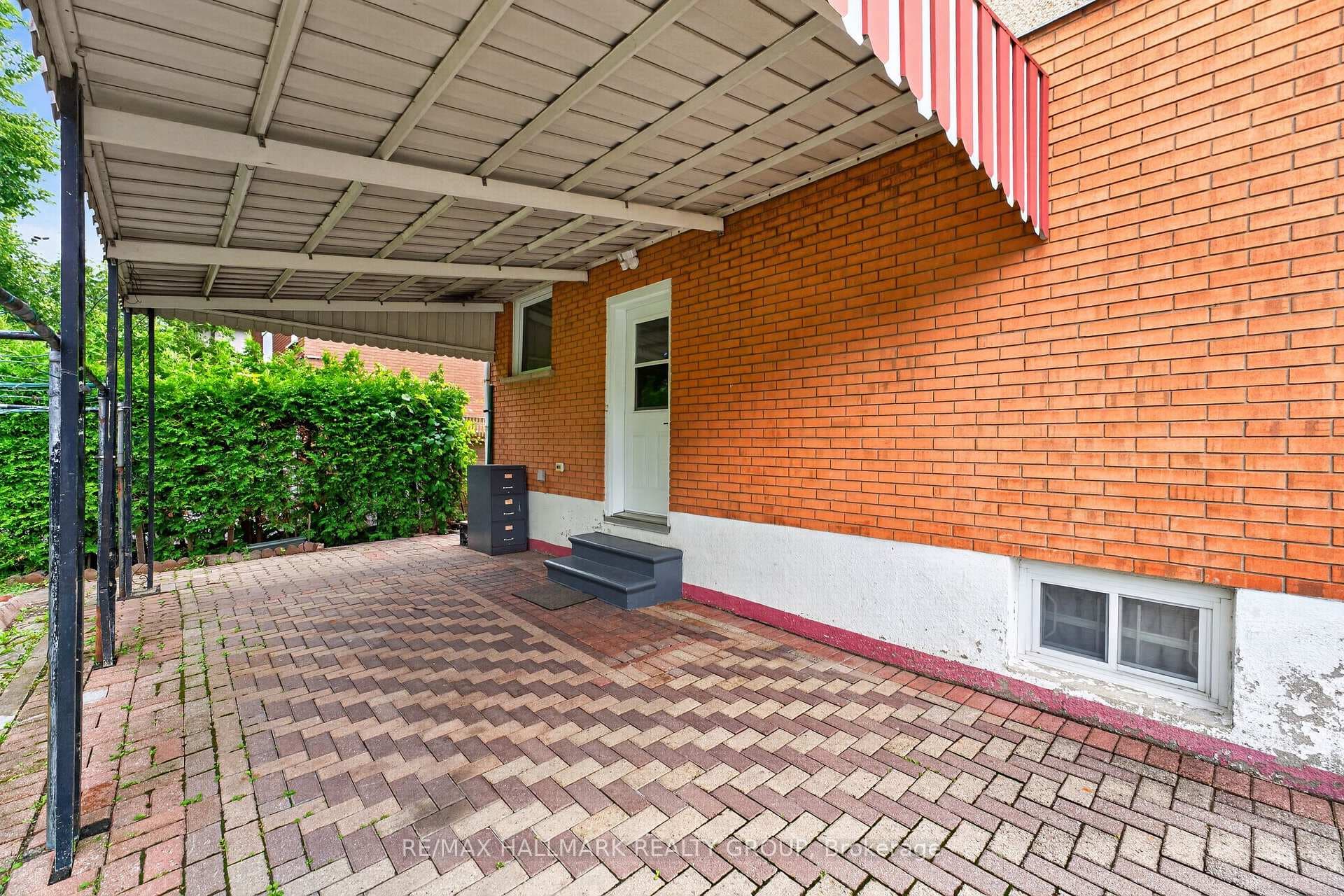 323 Poulin Avenue photo 44
