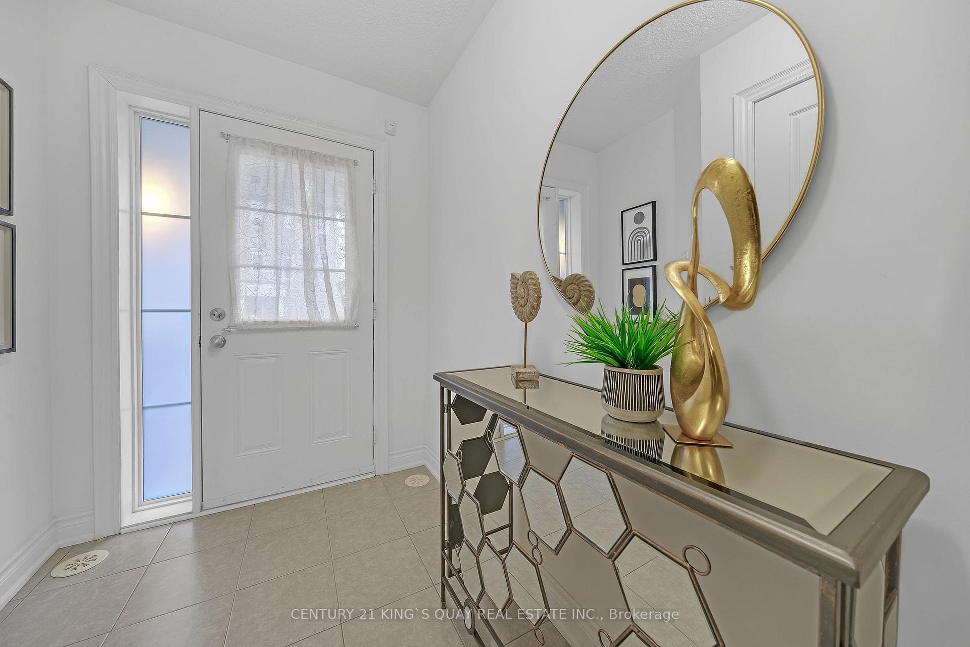 62 Roy Grove Way photo 4
