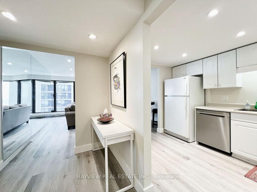 65 Harbour Square Unit 3205 photo 9