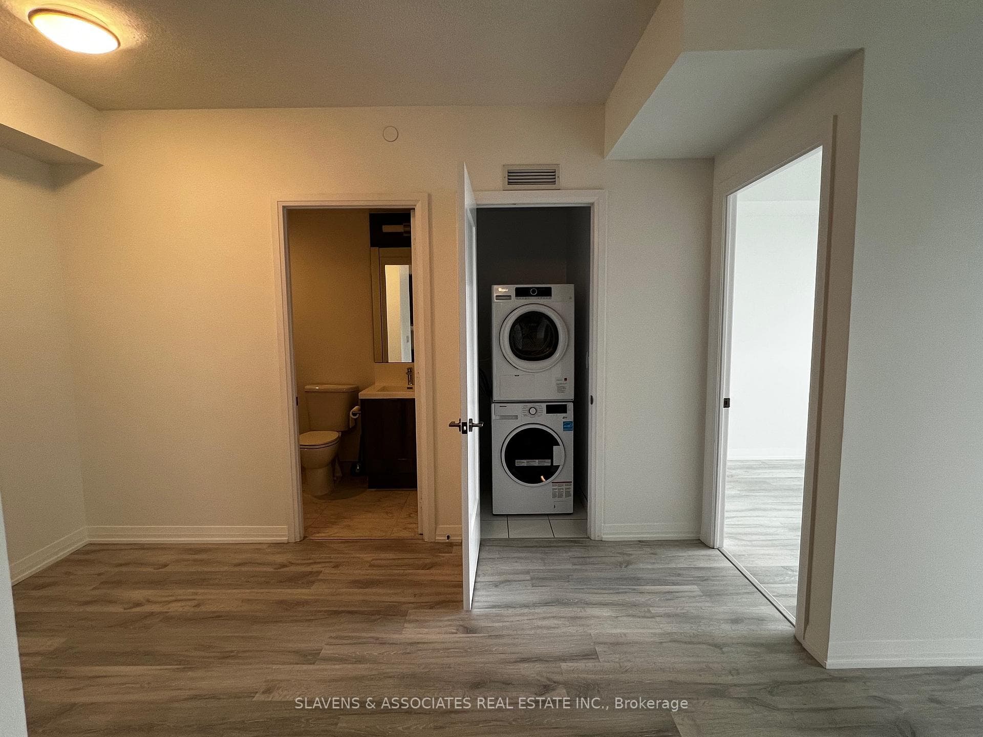 101 Erskine Avenue Unit 713 photo 14