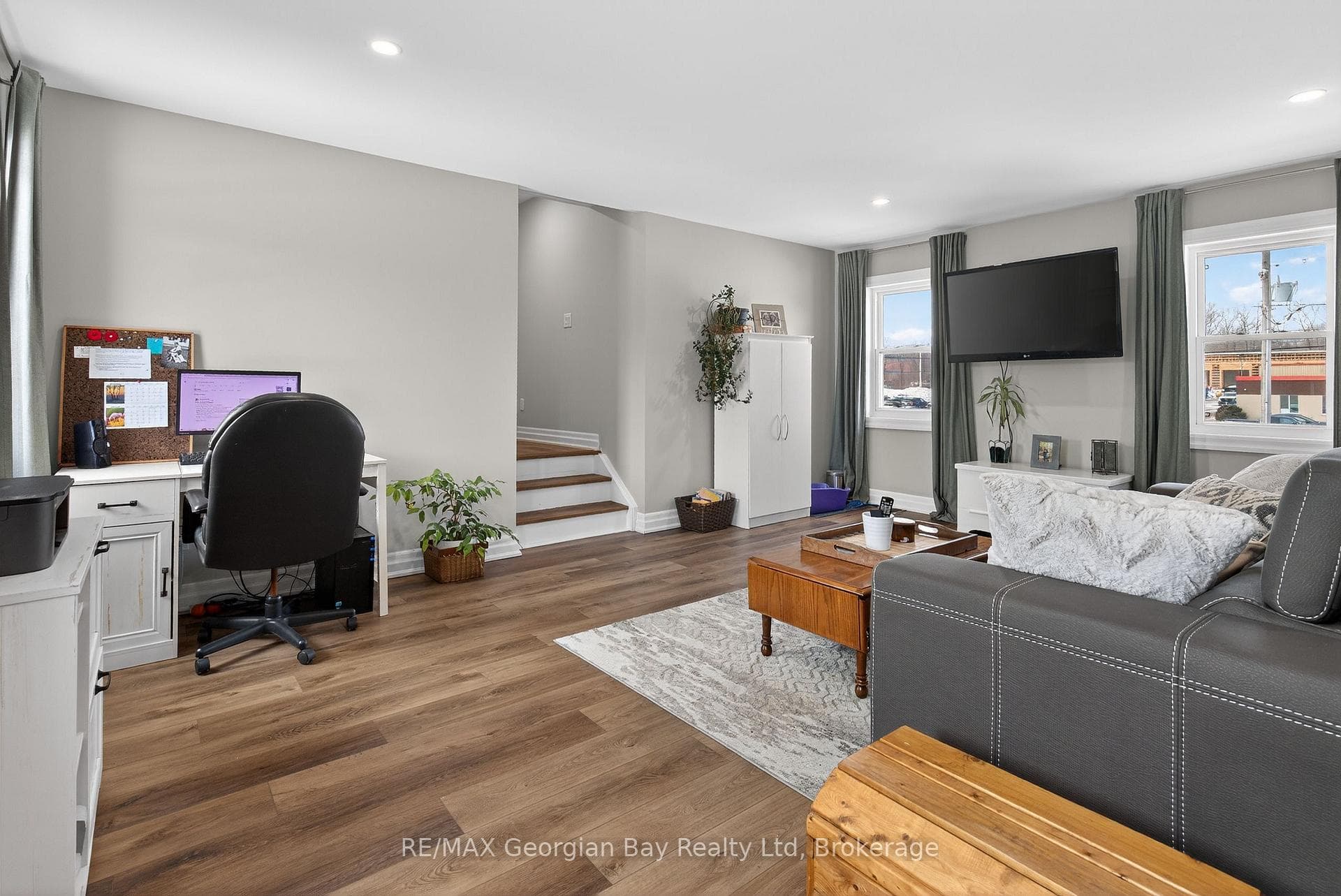 449 Park Street photo 16