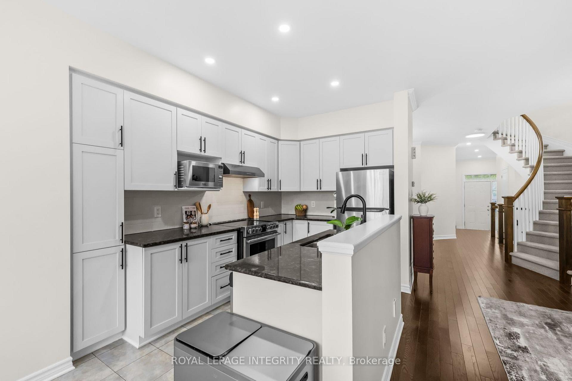 34 Torbec Avenue photo 9