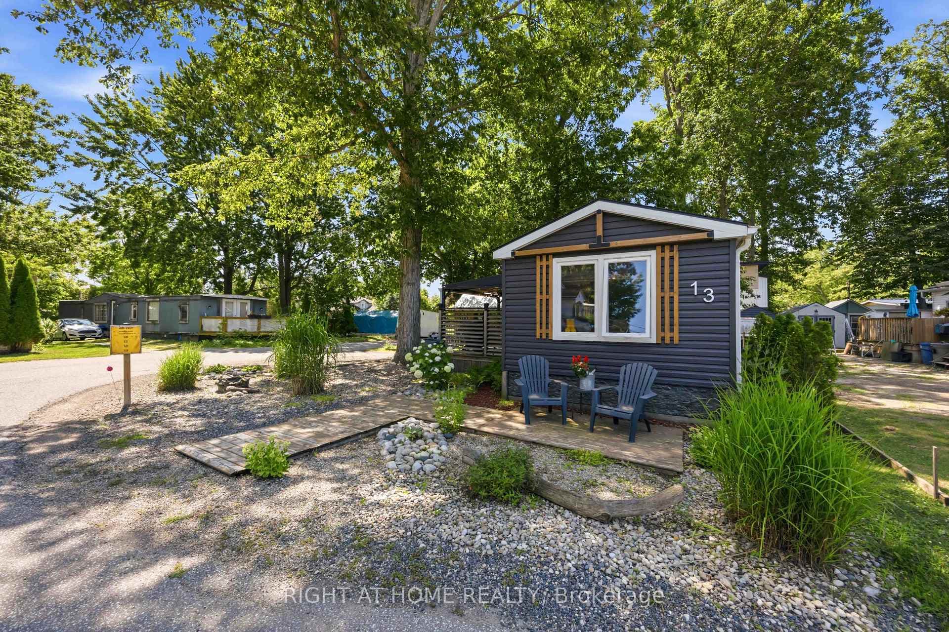2891 OLD LAKESHORE Road photo 1