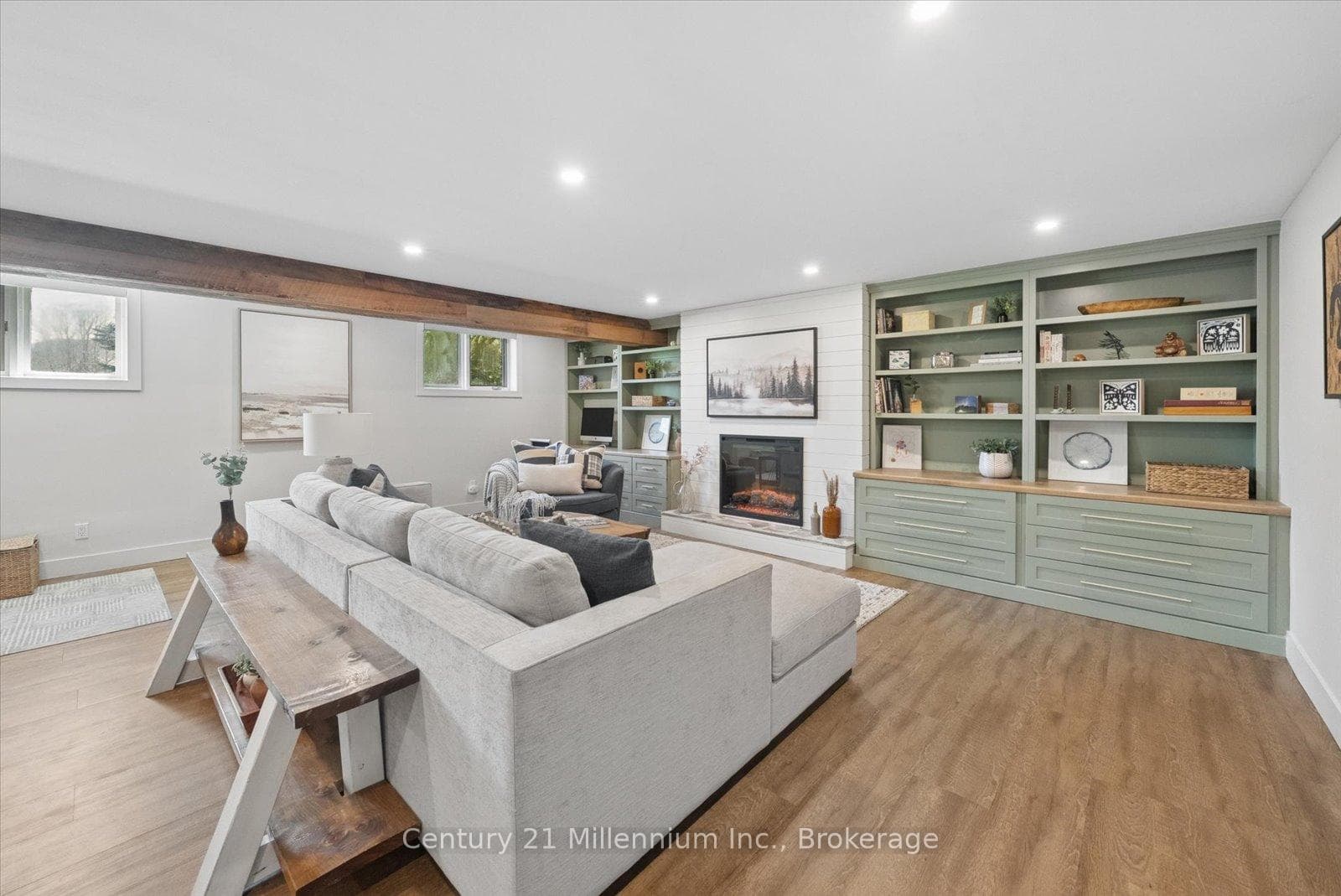4 Blackburn Avenue photo 33