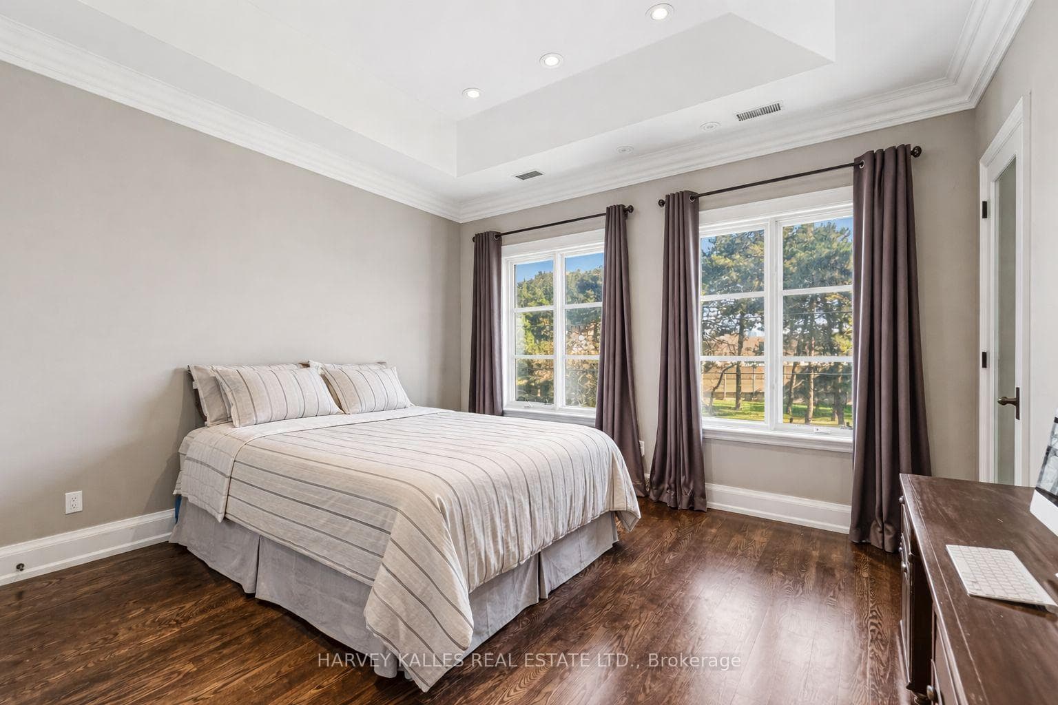 148 Delhi Avenue photo 15