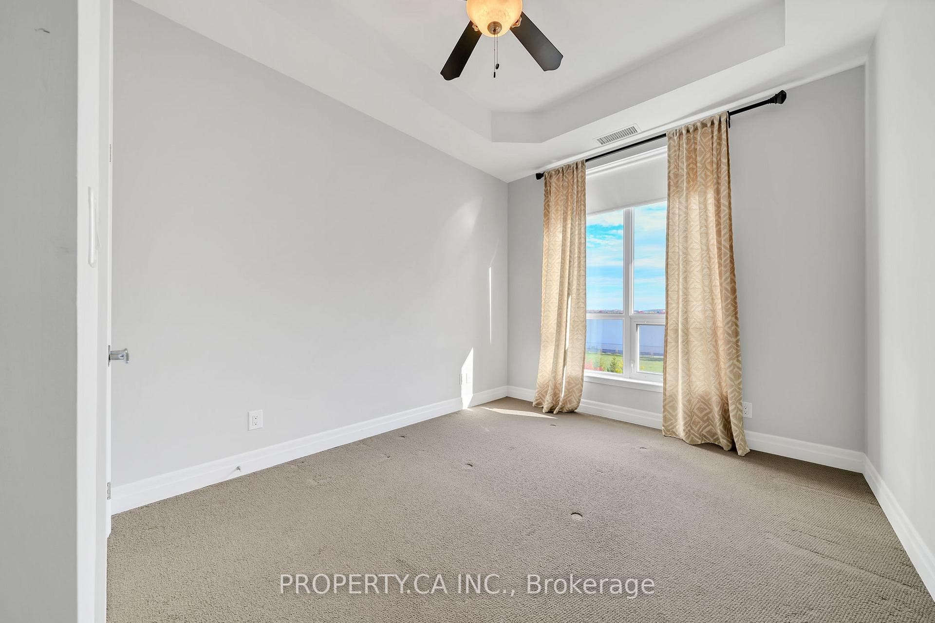 111 Civic Square Gate Unit 518 photo 22