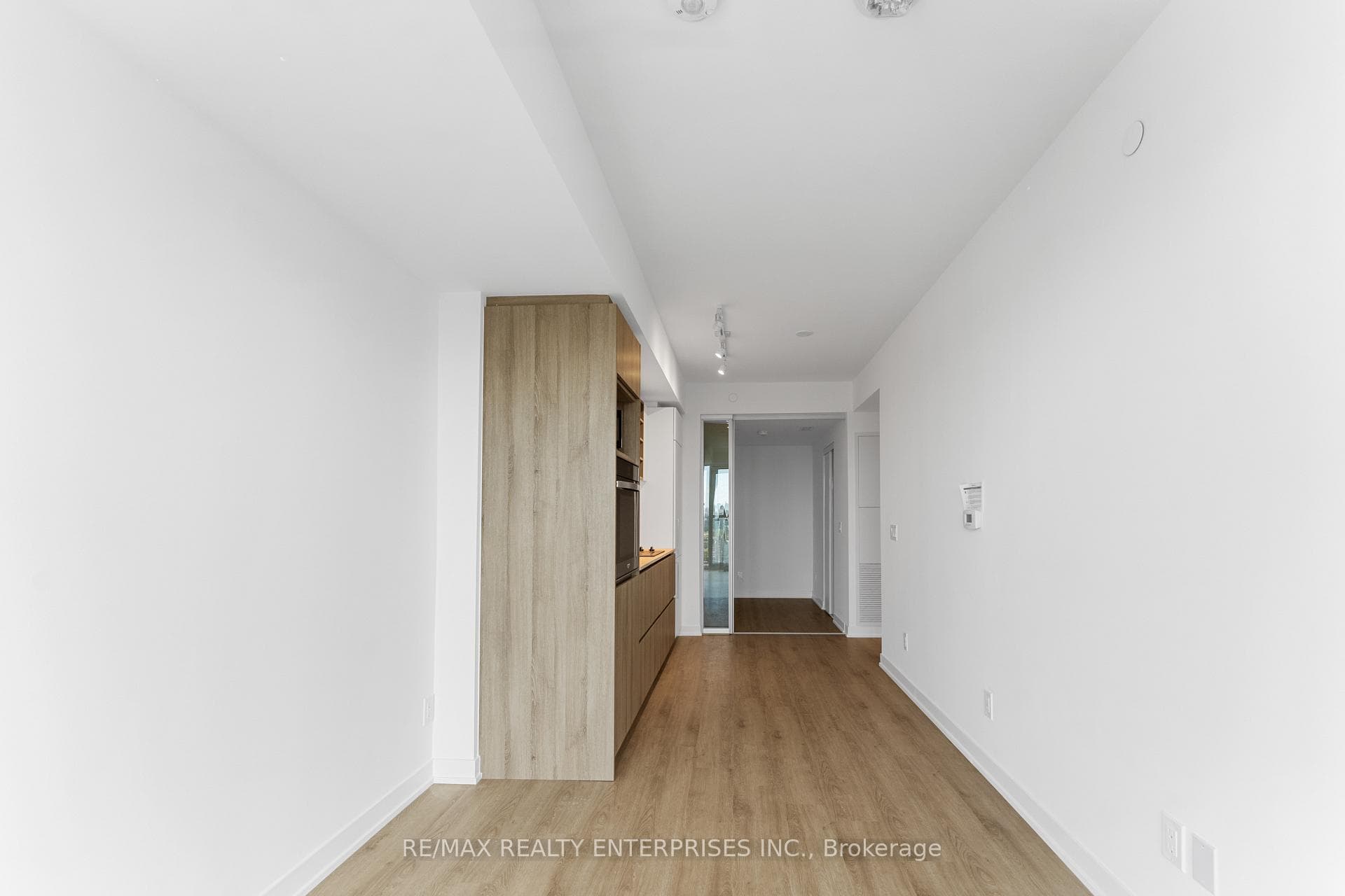 319 JARVIS Street Unit 4708 photo 10