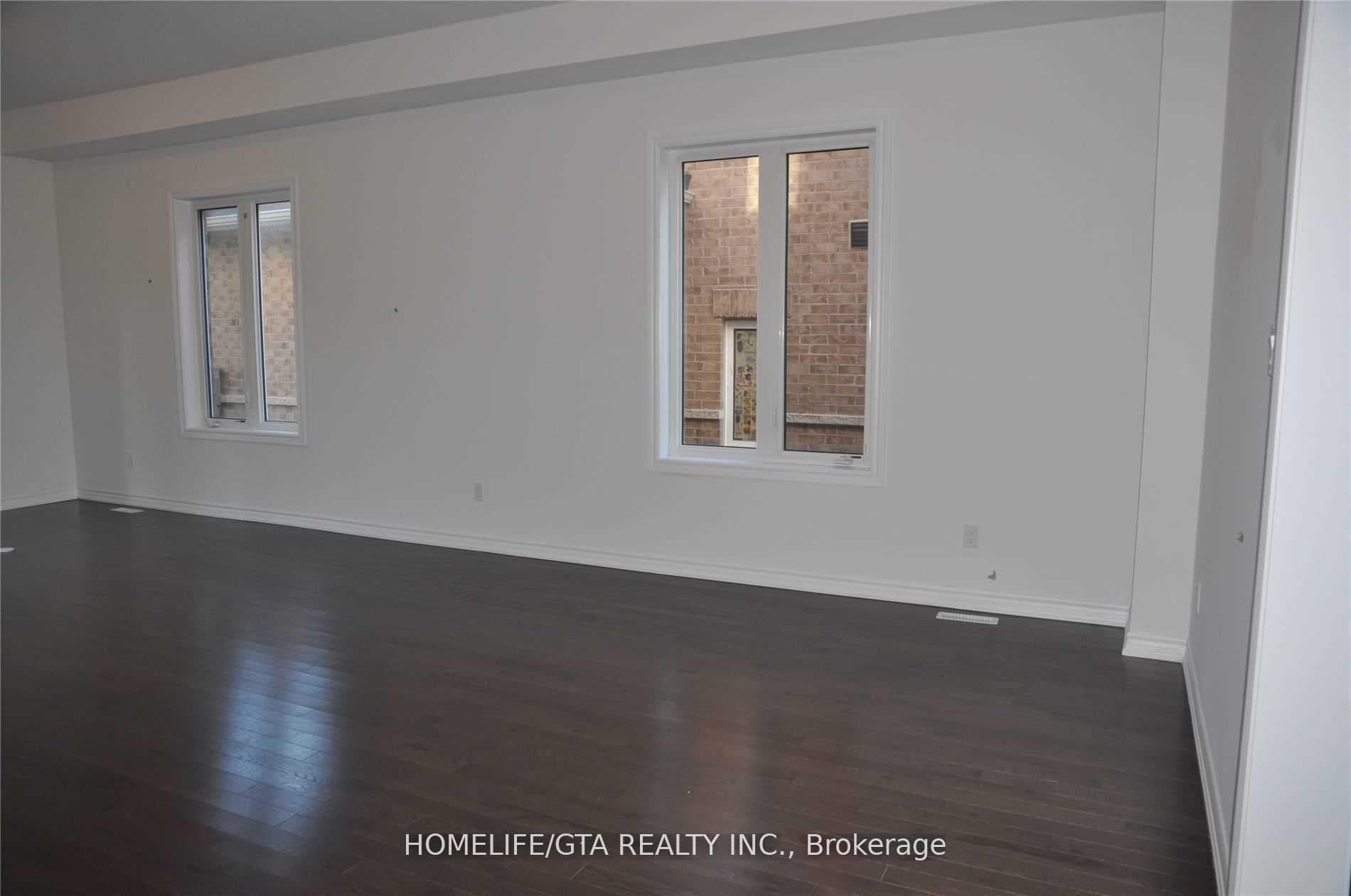 187 Werry Avenue photo 8