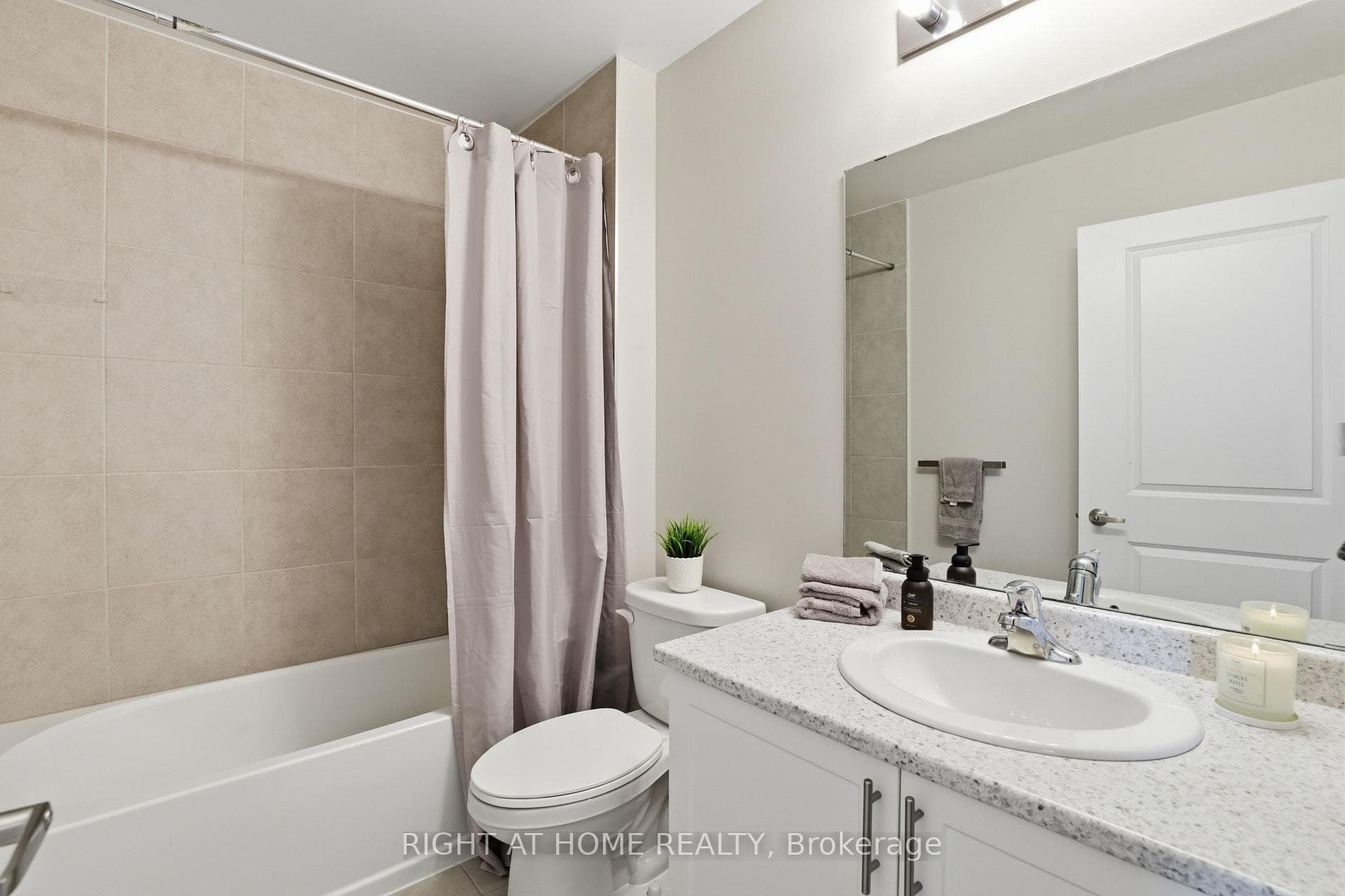 5055 Greenlane Road Unit 203 photo 9