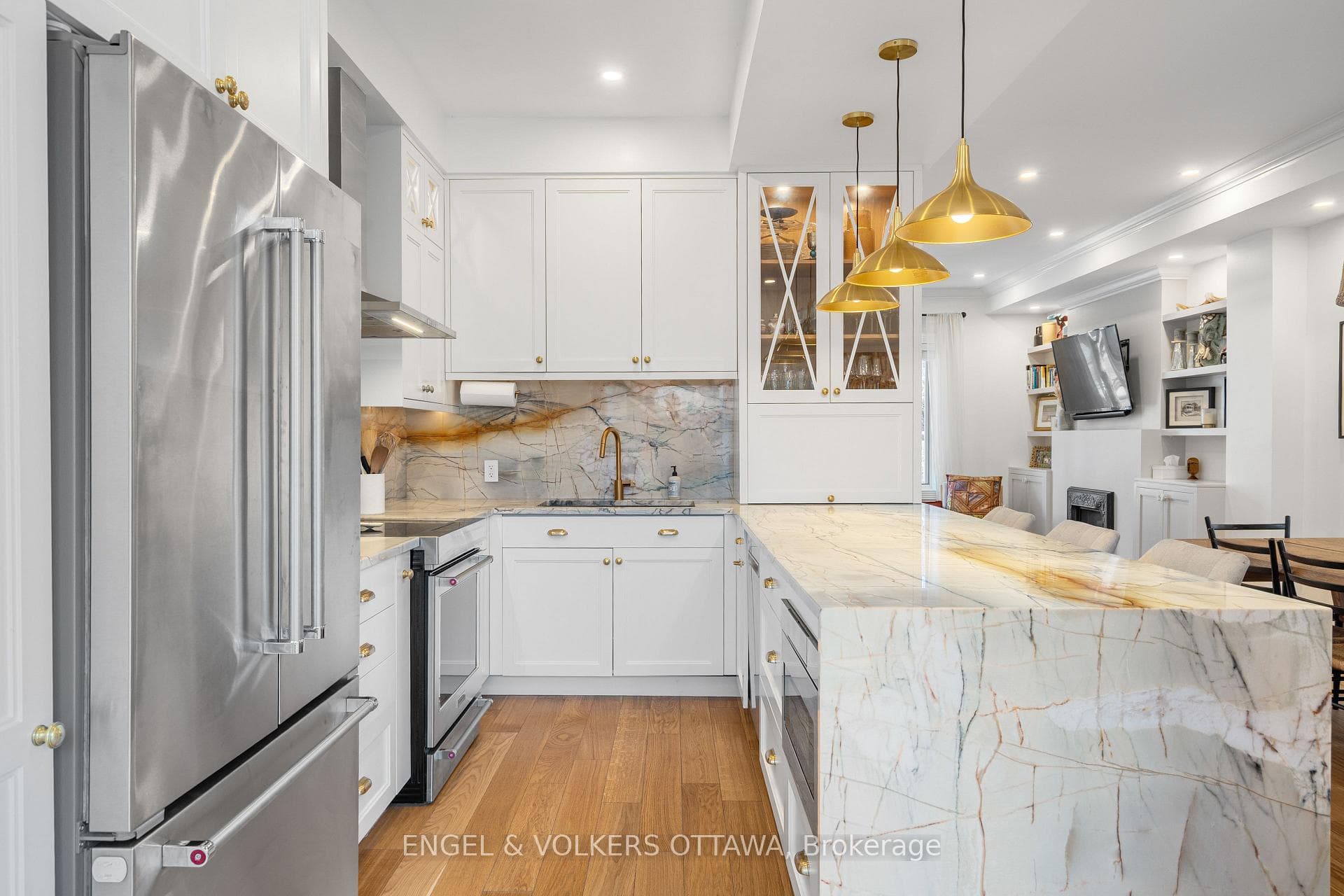 817 Lyon Street photo 16