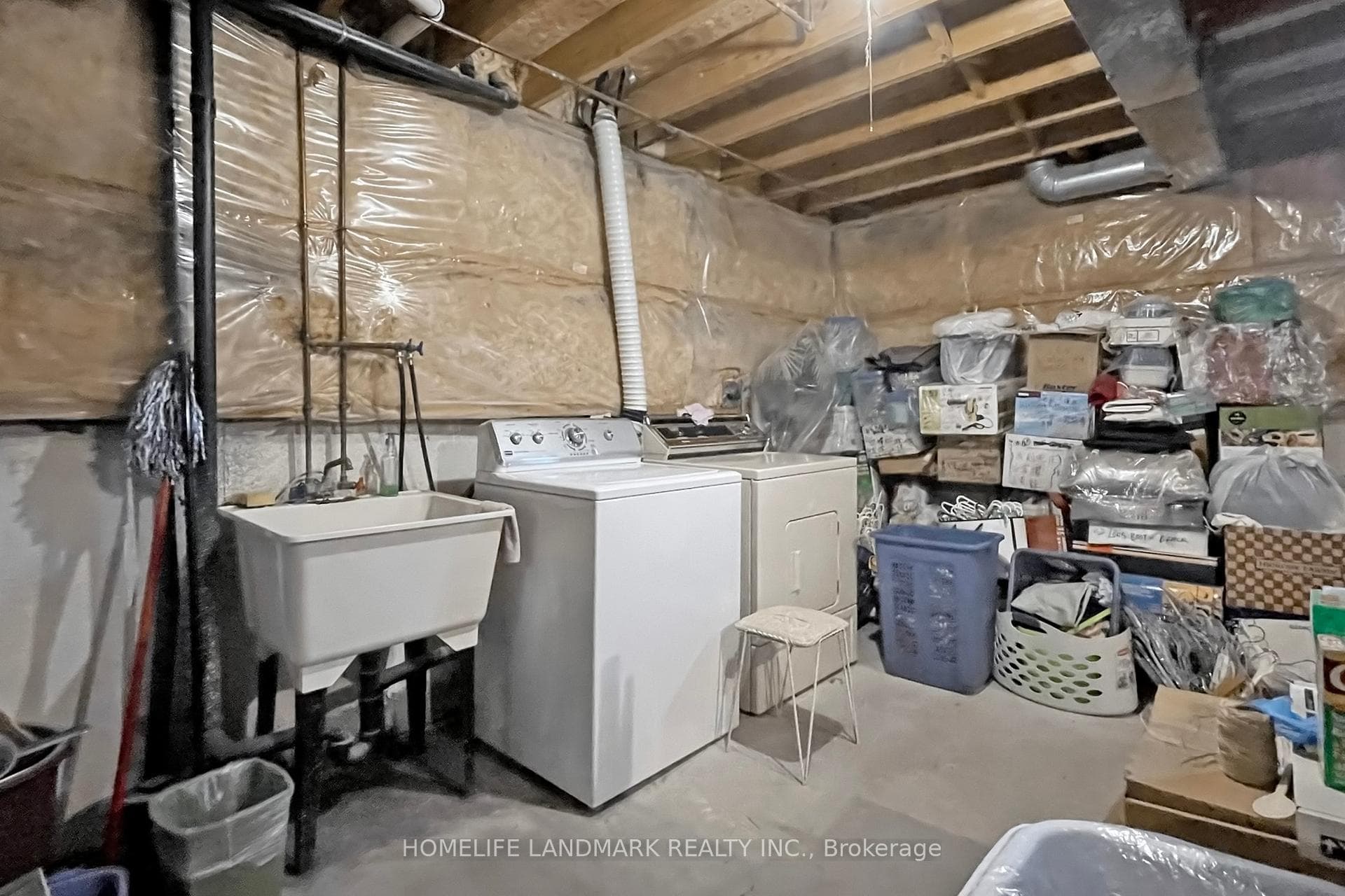 100 Kenley Crescent photo 36