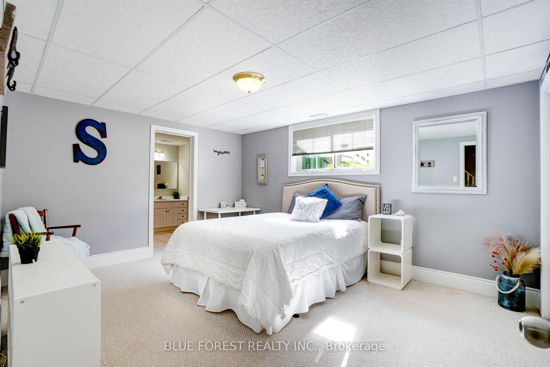 12 Huntington Terrace photo 29