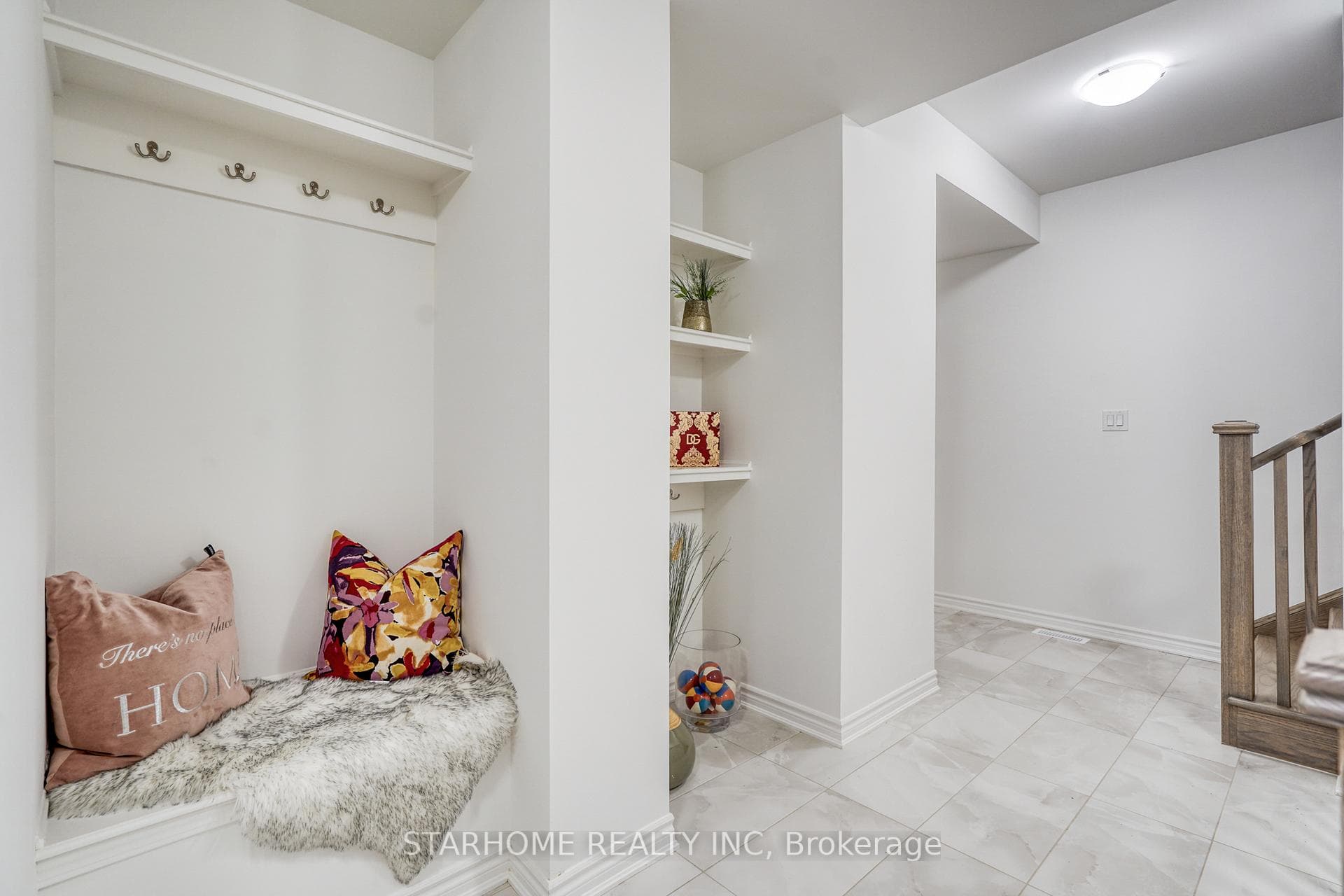 11 Avani Avenue photo 5