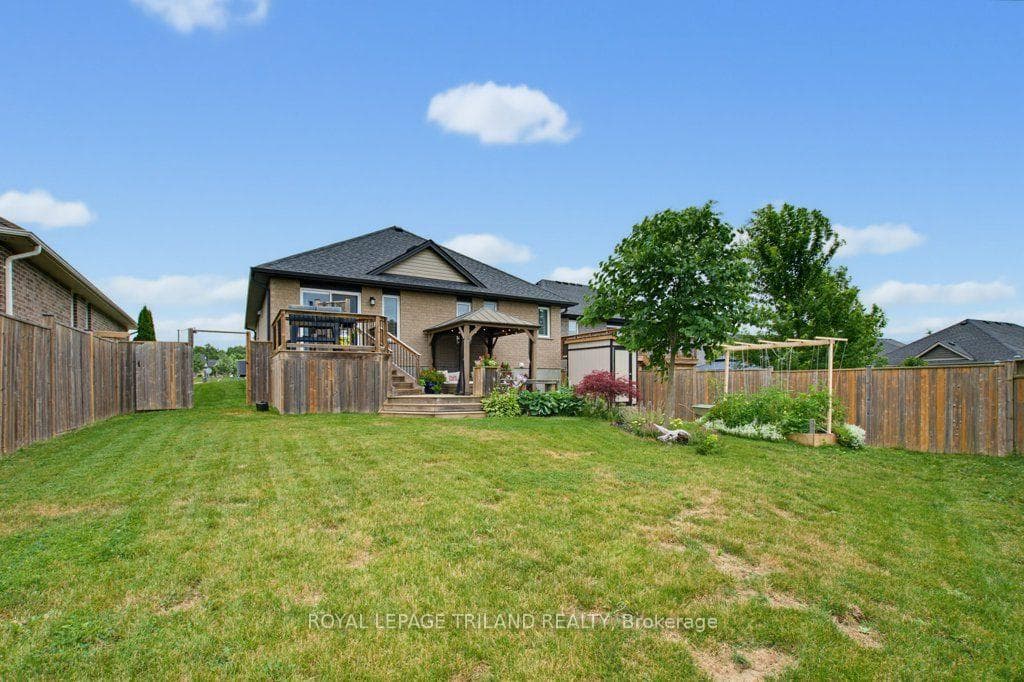 226 Peach Tree Boulevard photo 35
